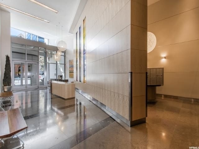 Salt Lake City Apartment: 35 E 100 S