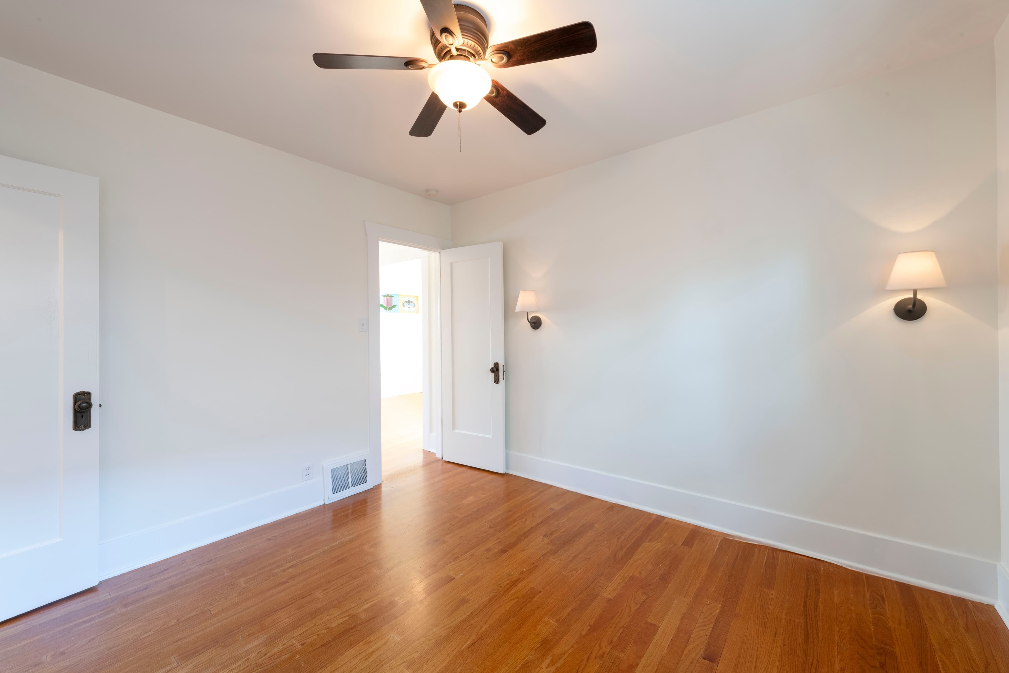 Salt Lake City House: 739 E Kensington Ave