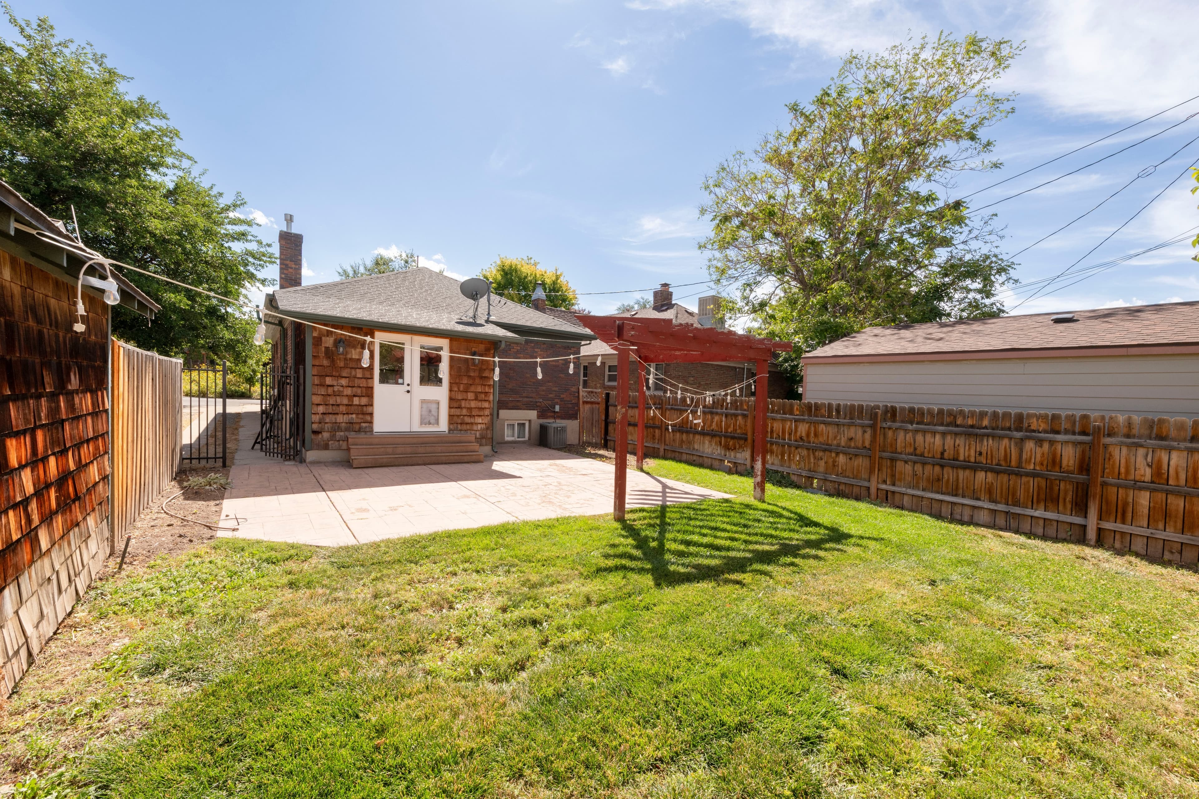 Salt Lake City House: 739 E Kensington Ave