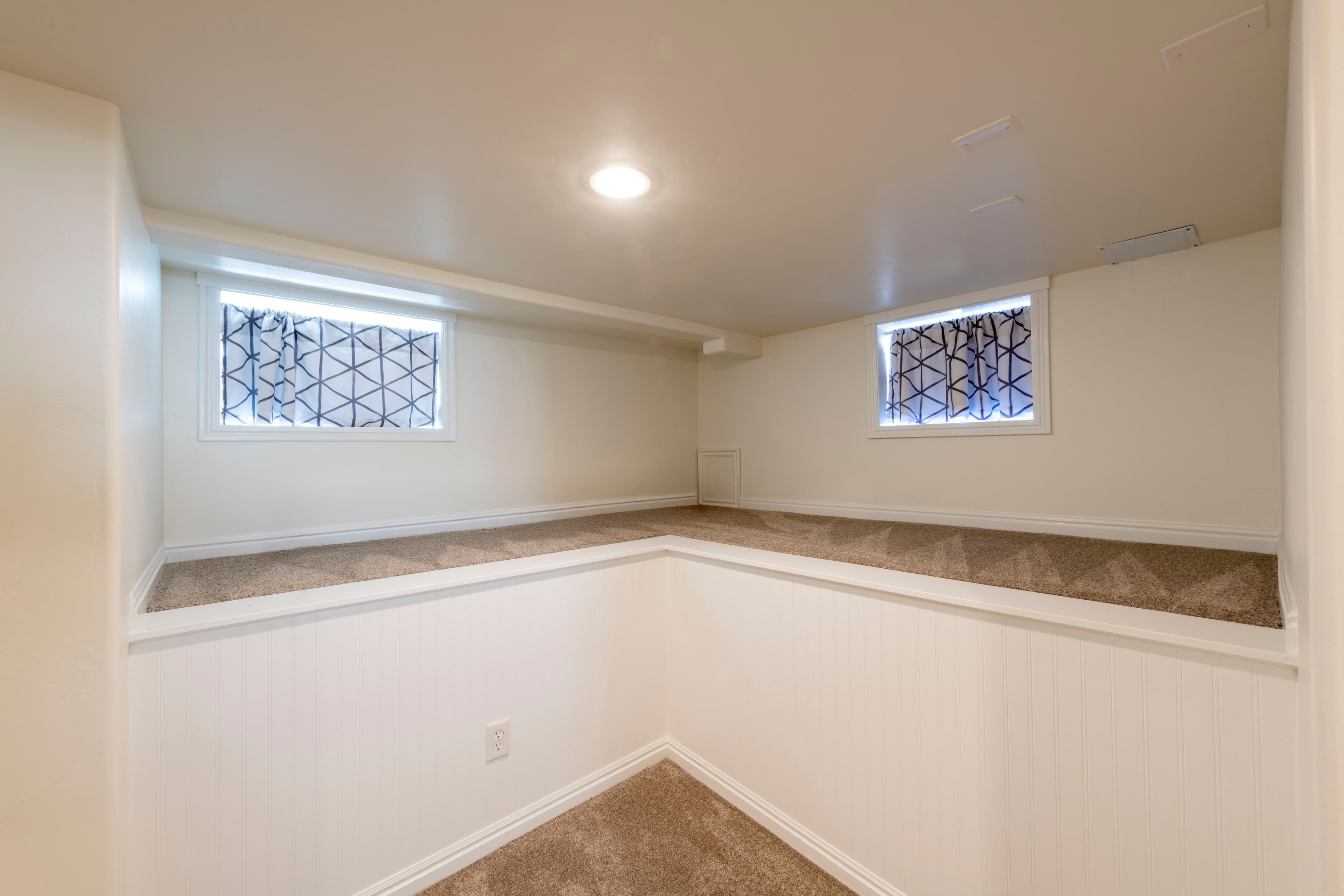 Salt Lake City House: 739 E Kensington Ave