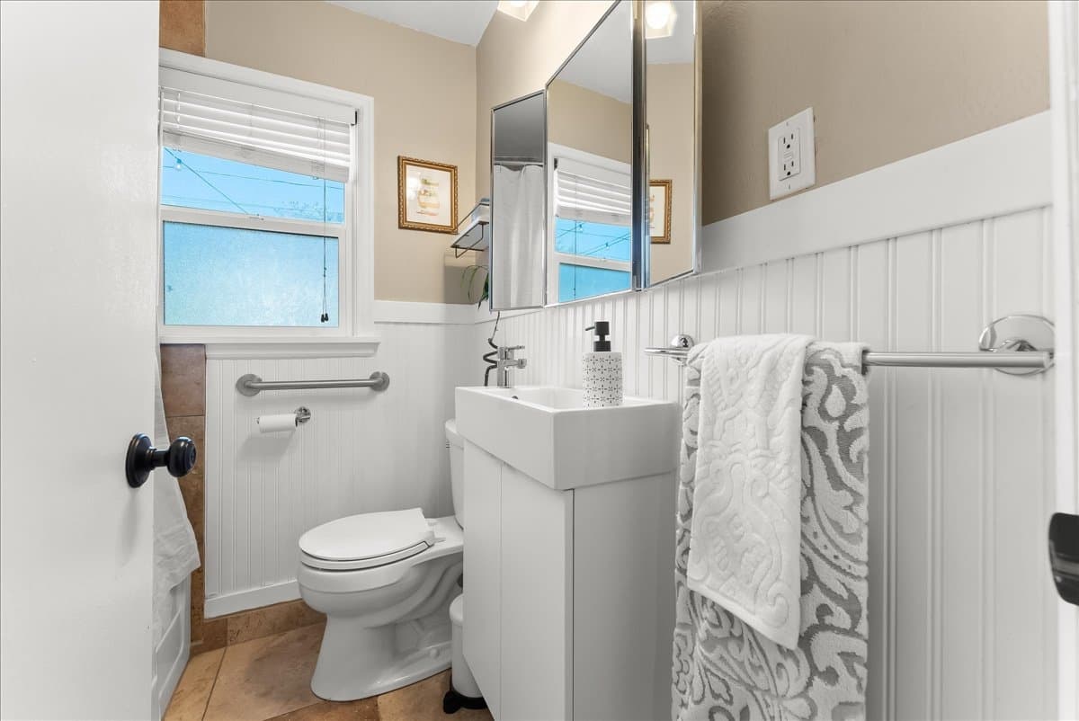 Salt Lake City House: 2165 S King St