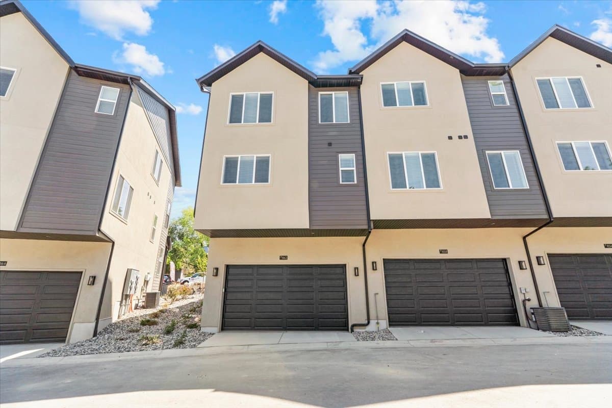 Murray Townhome: 862 E Brookshade Ln