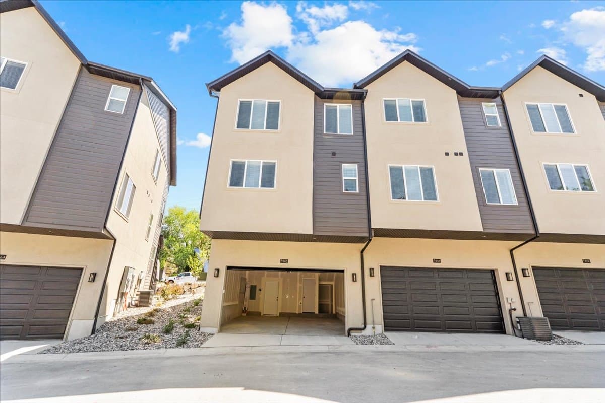 Murray Townhome: 862 E Brookshade Ln