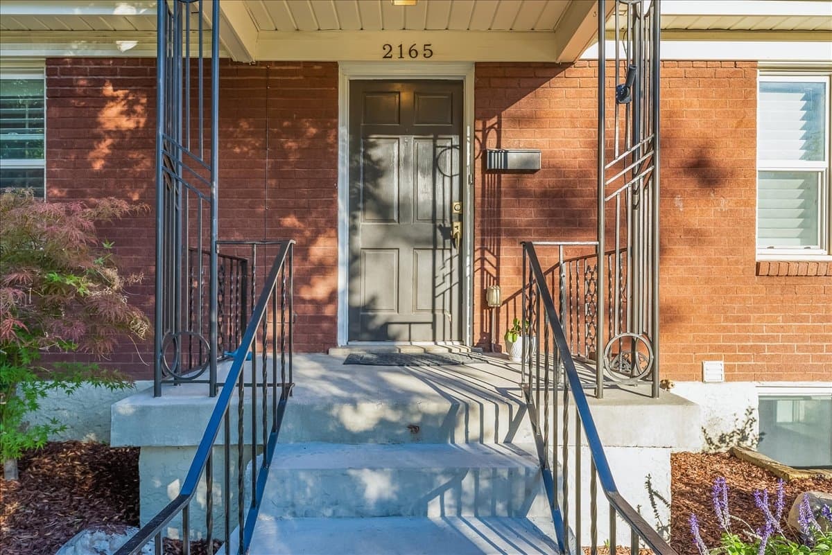 Salt Lake City House: 2165 S King St