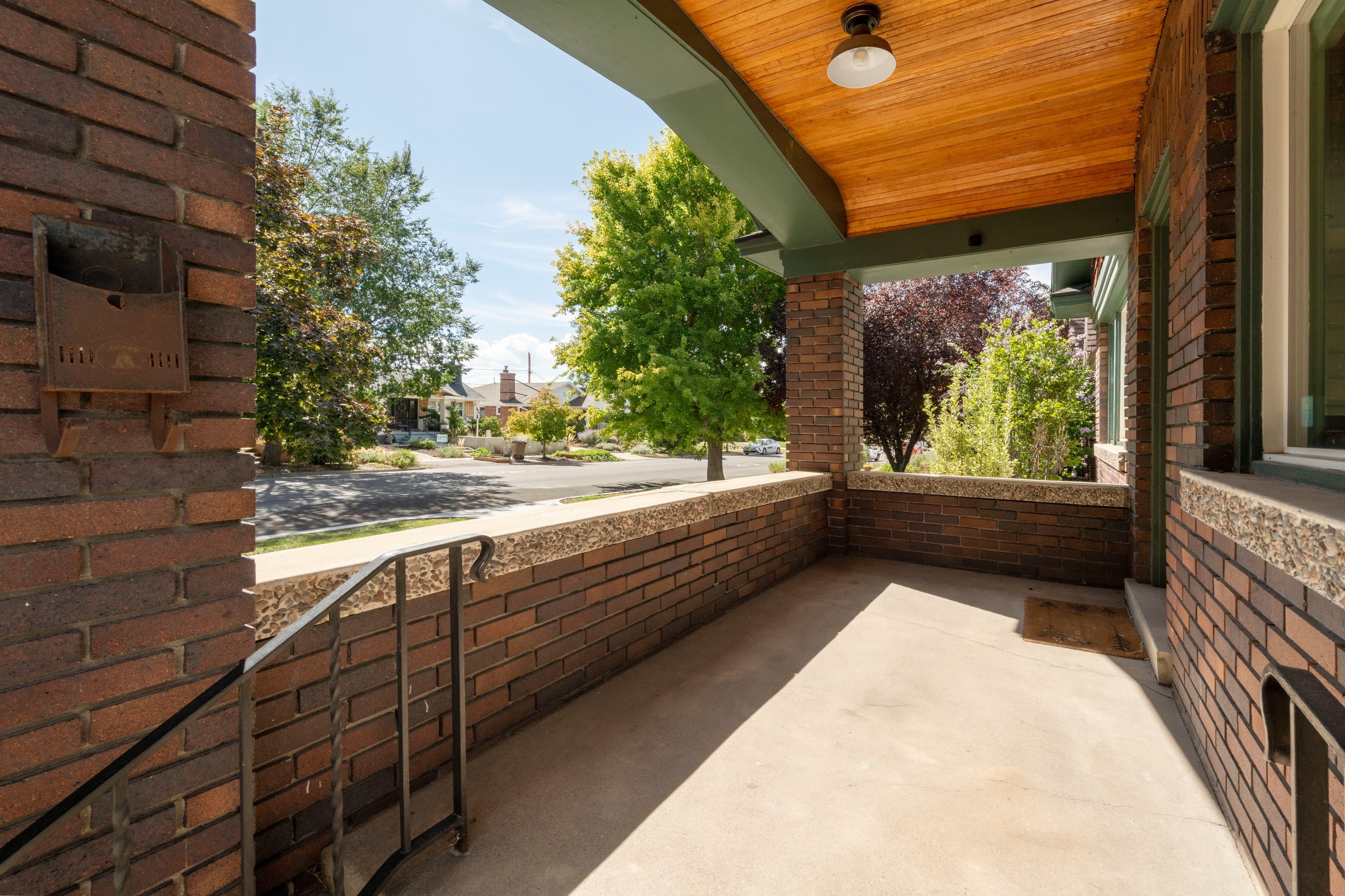 Salt Lake City House: 739 E Kensington Ave