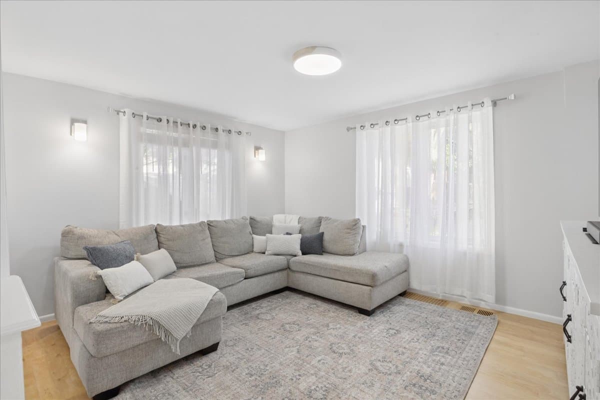Salt Lake City House: 611 N Westcapitol St