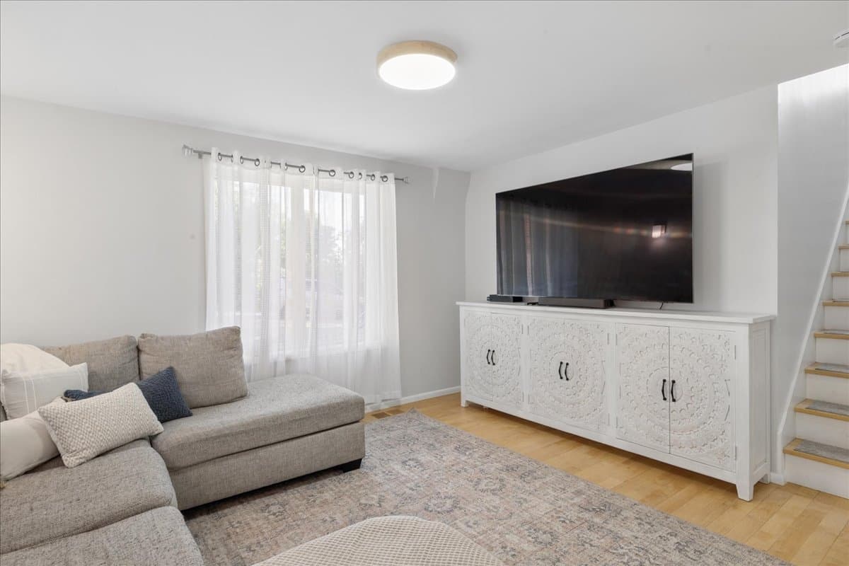 Salt Lake City House: 611 N Westcapitol St