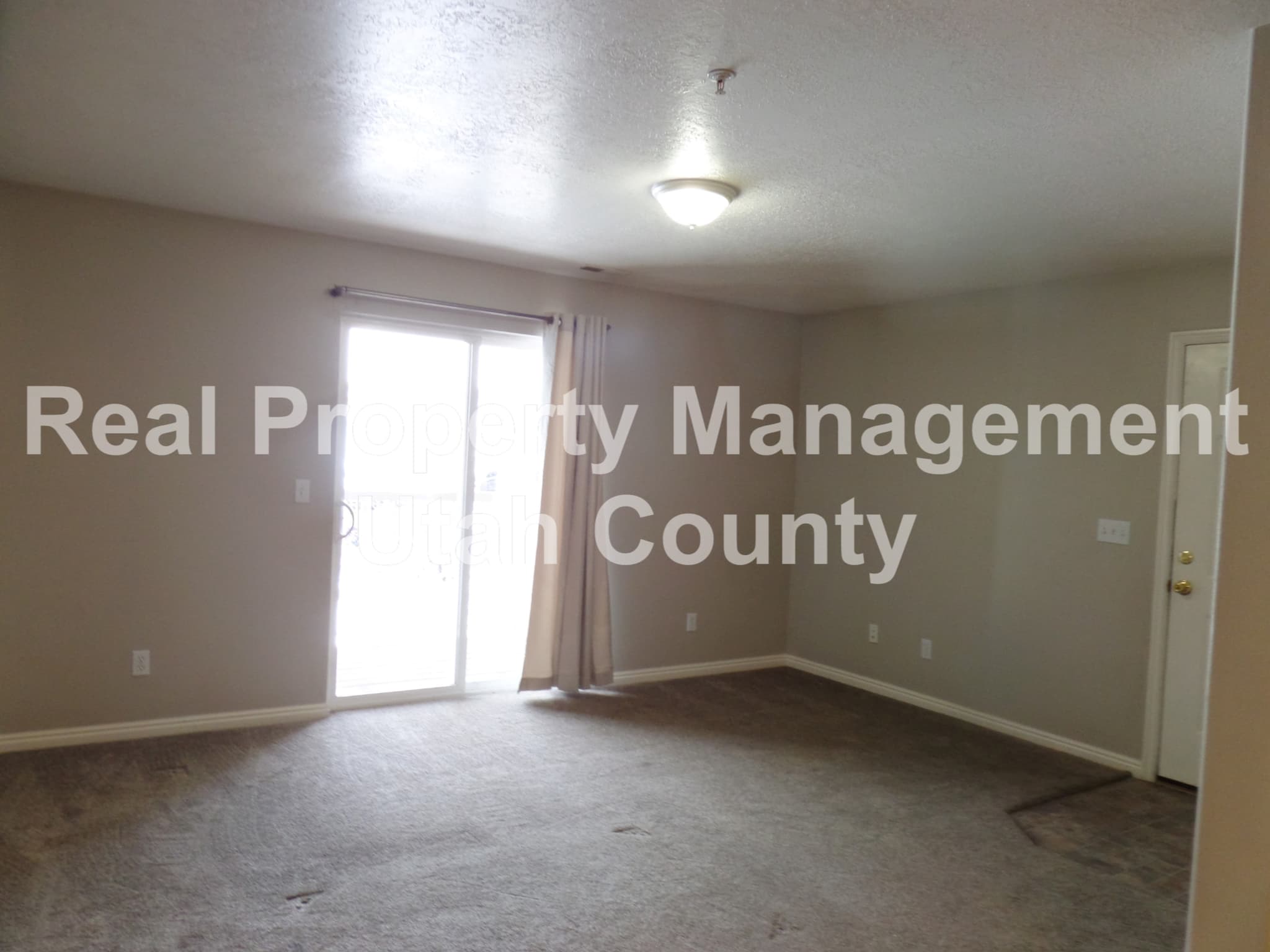 Eagle Mountain Condo: 3397 E Ridge Route Rd
