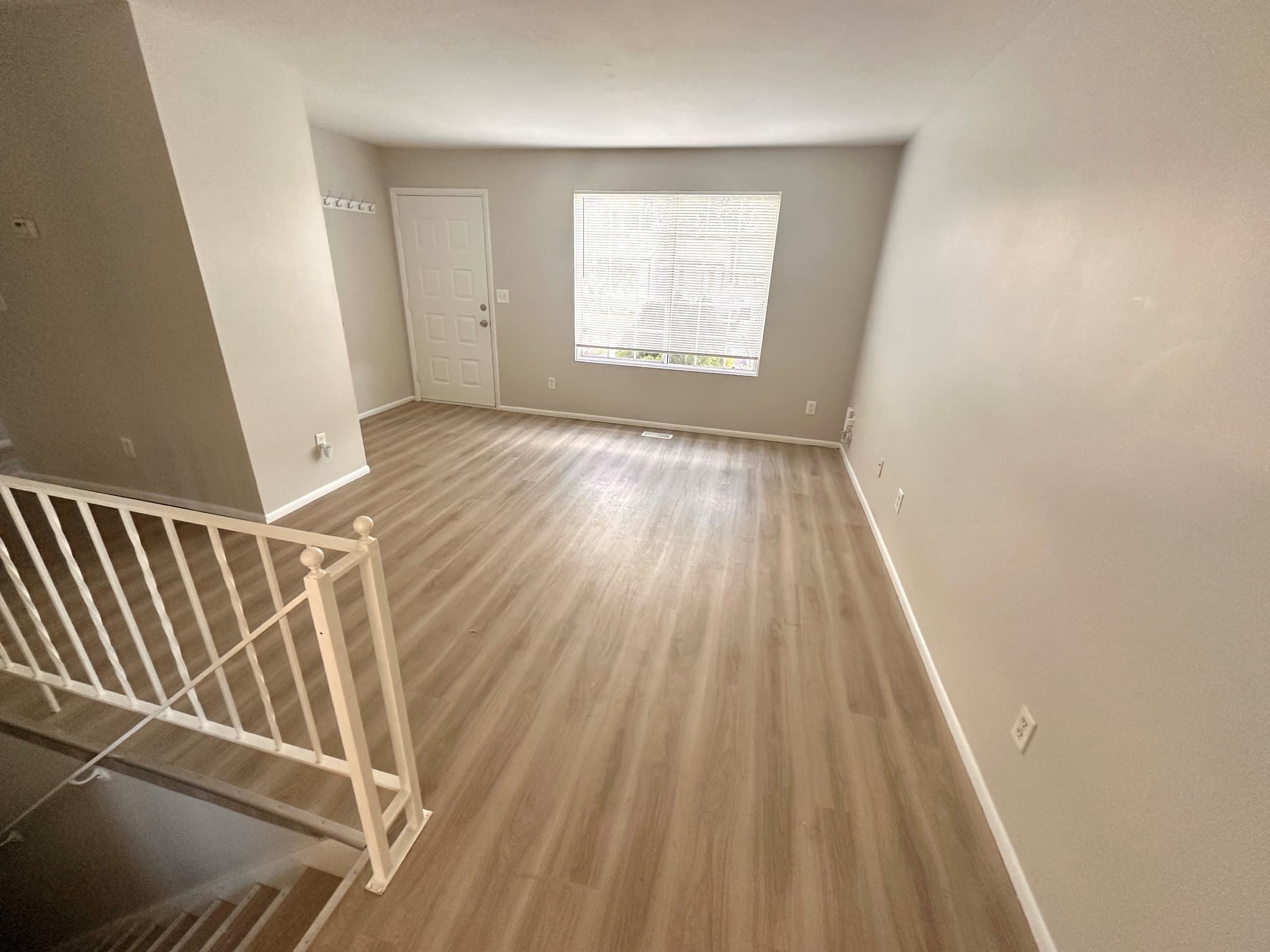 West Jordan Townhome: 1537 W Ponderosa Ln