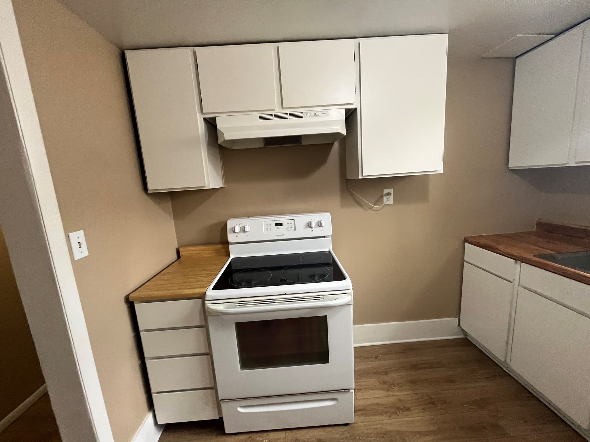 Midvale Apartment: 515 W Fern Dr