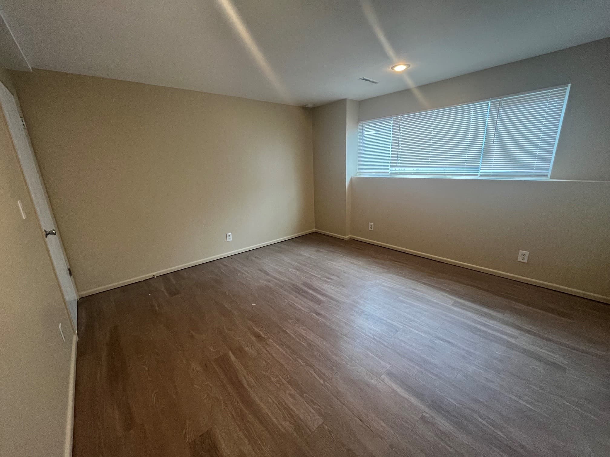 Magna Apartment: 3700 S Jefferson Cir