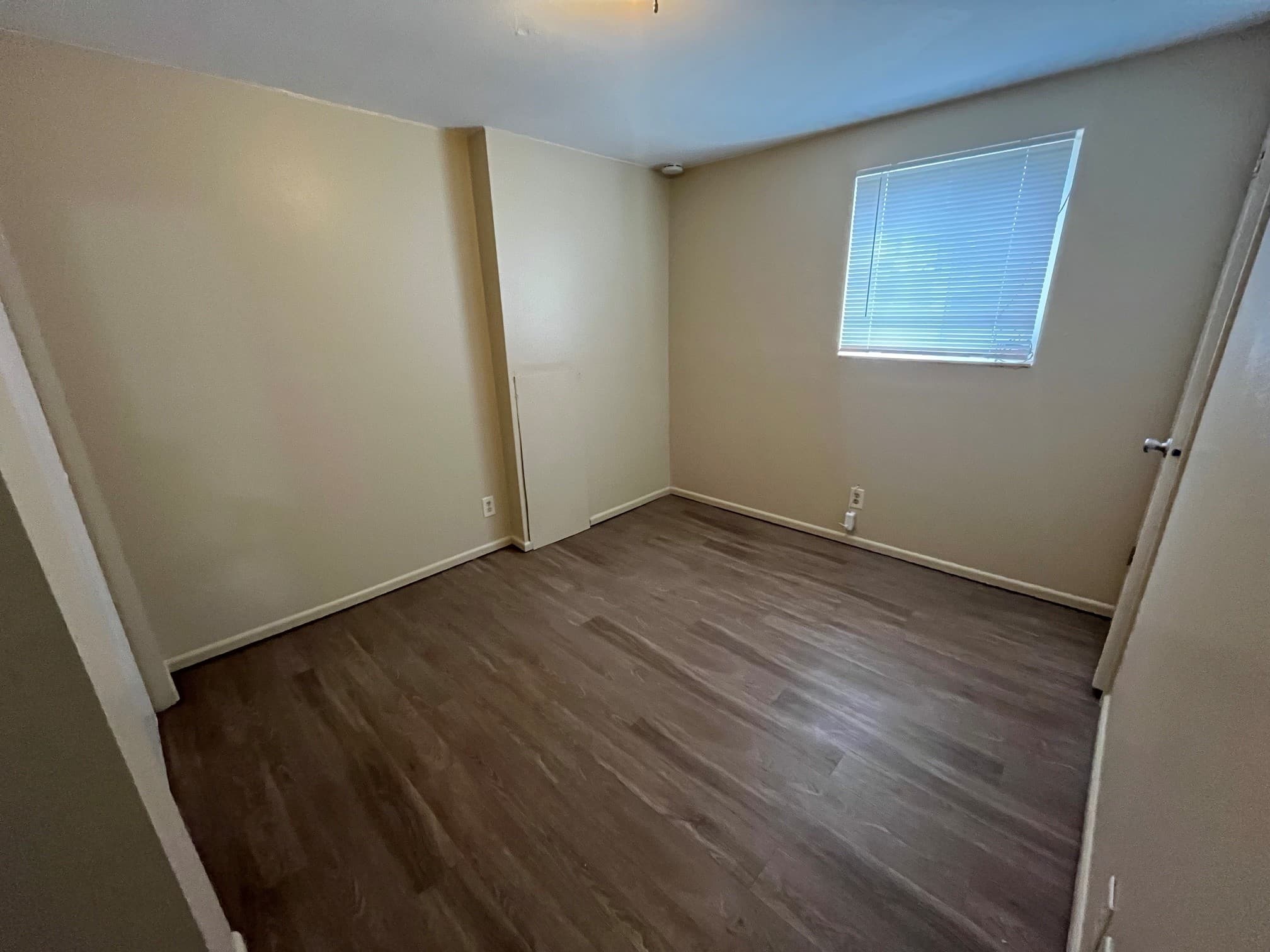 Magna Apartment: 3700 S Jefferson Cir