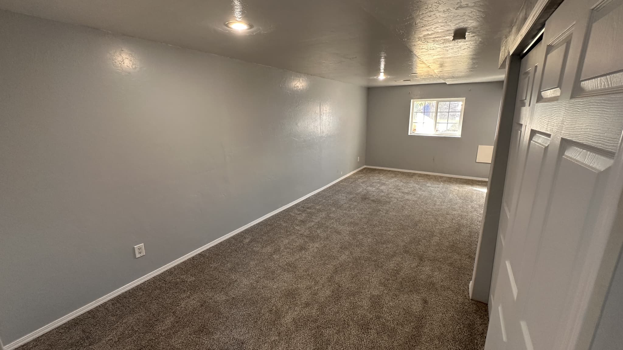 West Jordan Townhome: 9045 S Barrington Cir