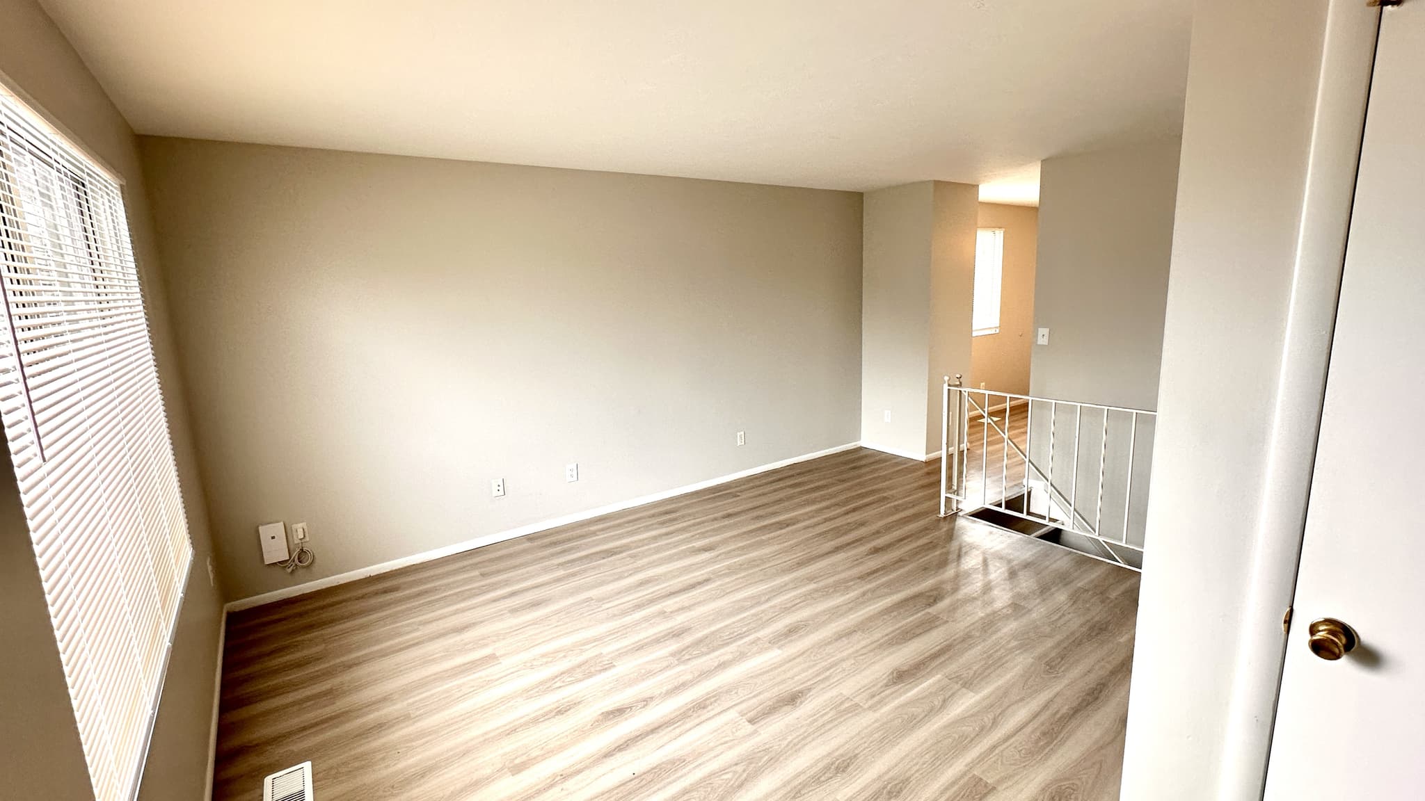 West Jordan Townhome: 1537 W Ponderosa Ln