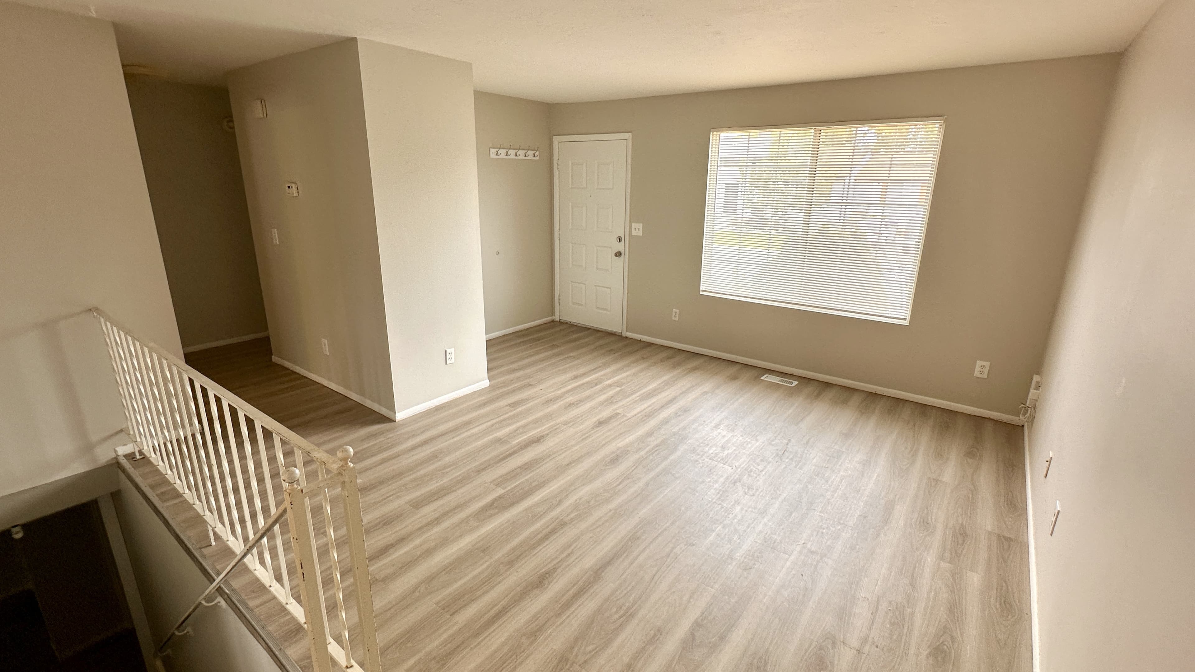 West Jordan Townhome: 1537 W Ponderosa Ln