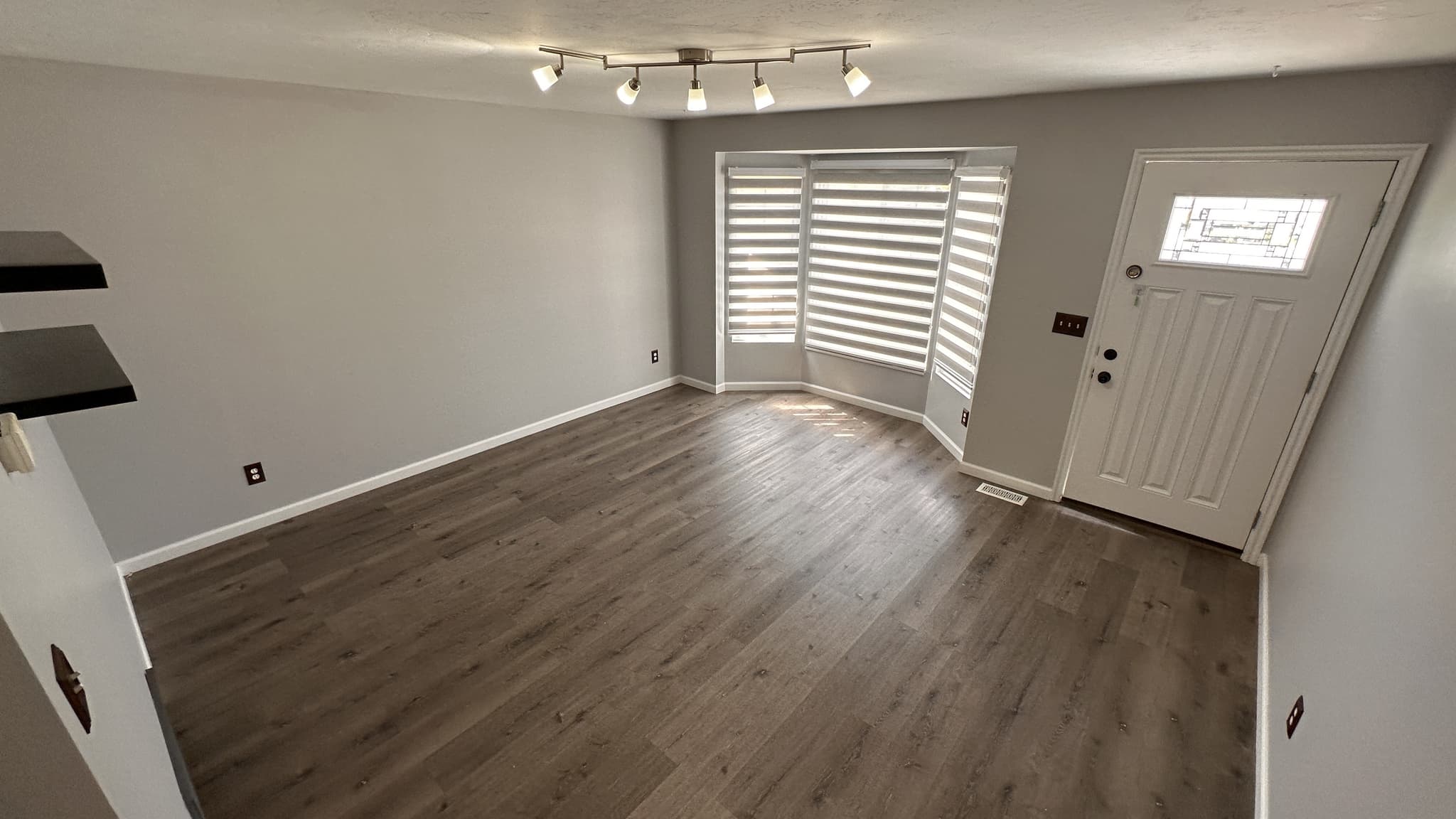 West Jordan Townhome: 9045 S Barrington Cir