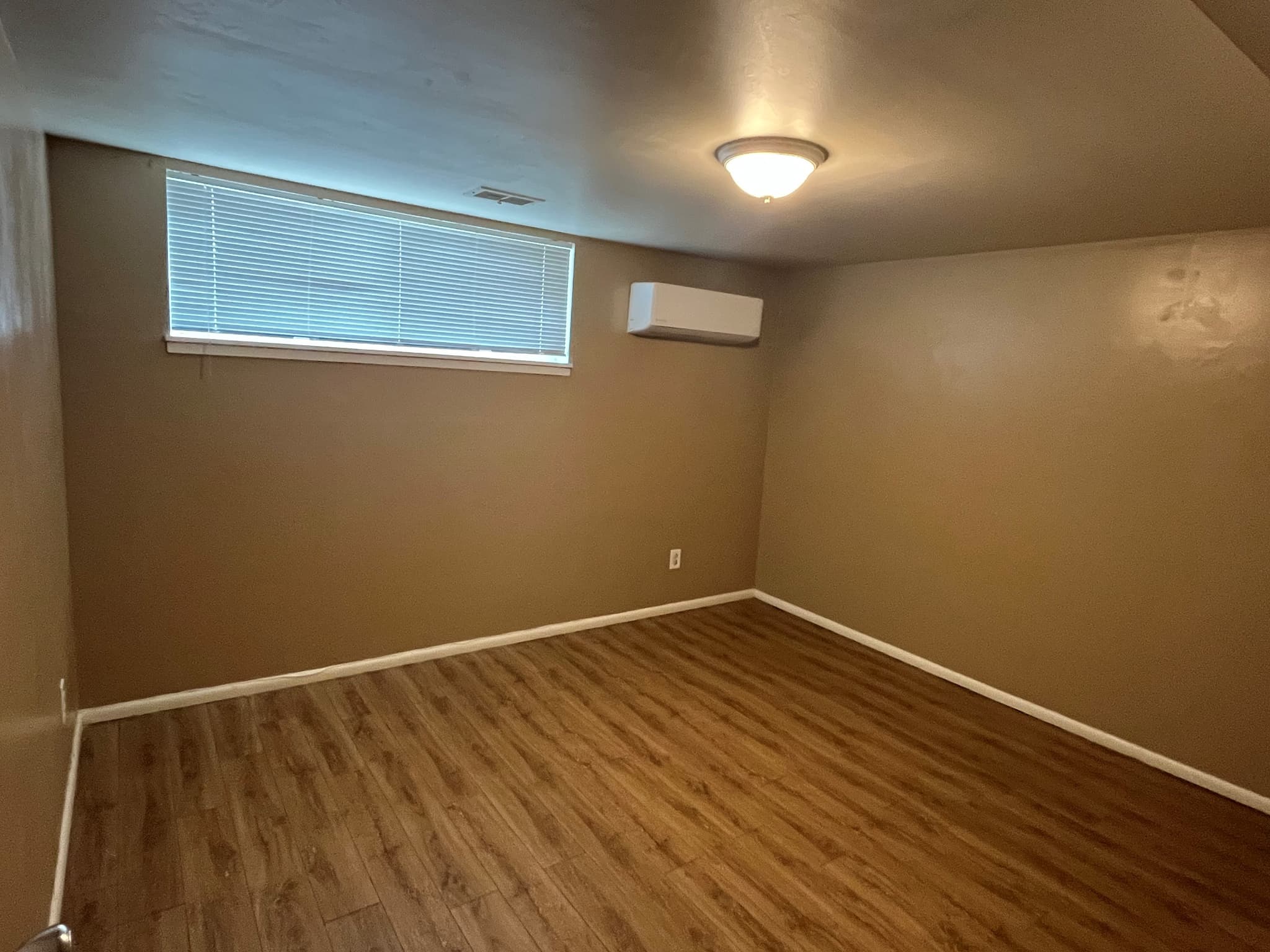 Midvale Apartment: 515 W Fern Dr
