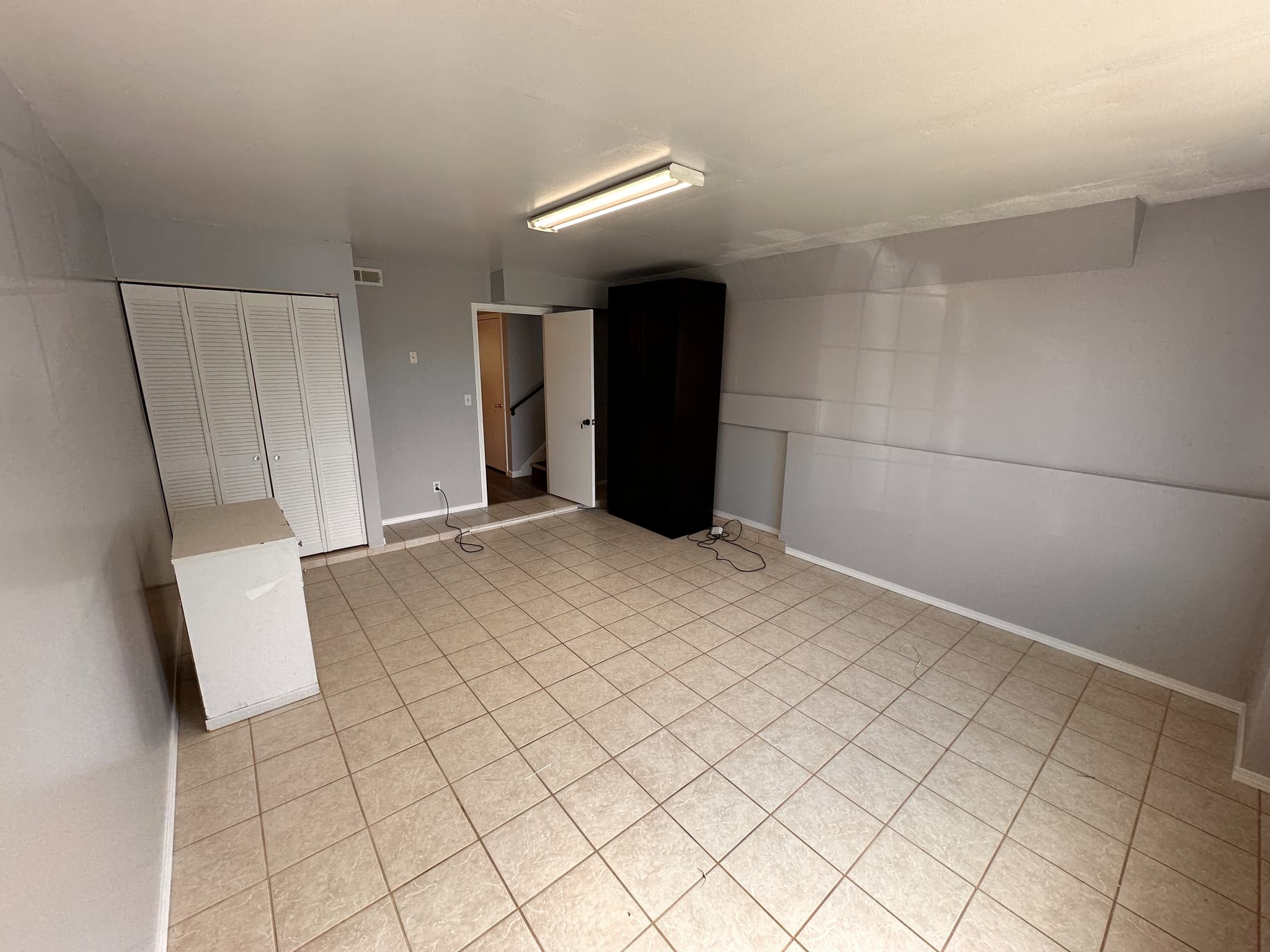 West Jordan Townhome: 9045 S Barrington Cir