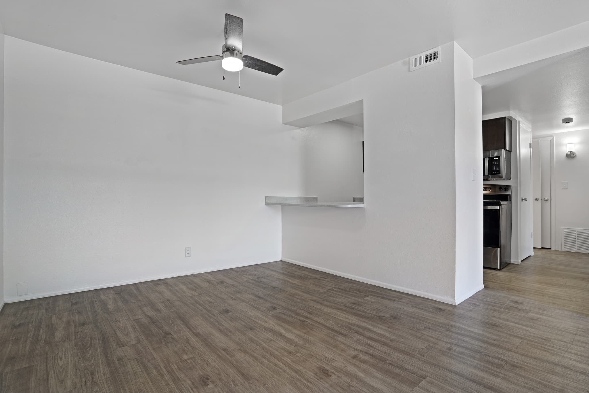 Riverdale Apartment: 4250 S 1000 W