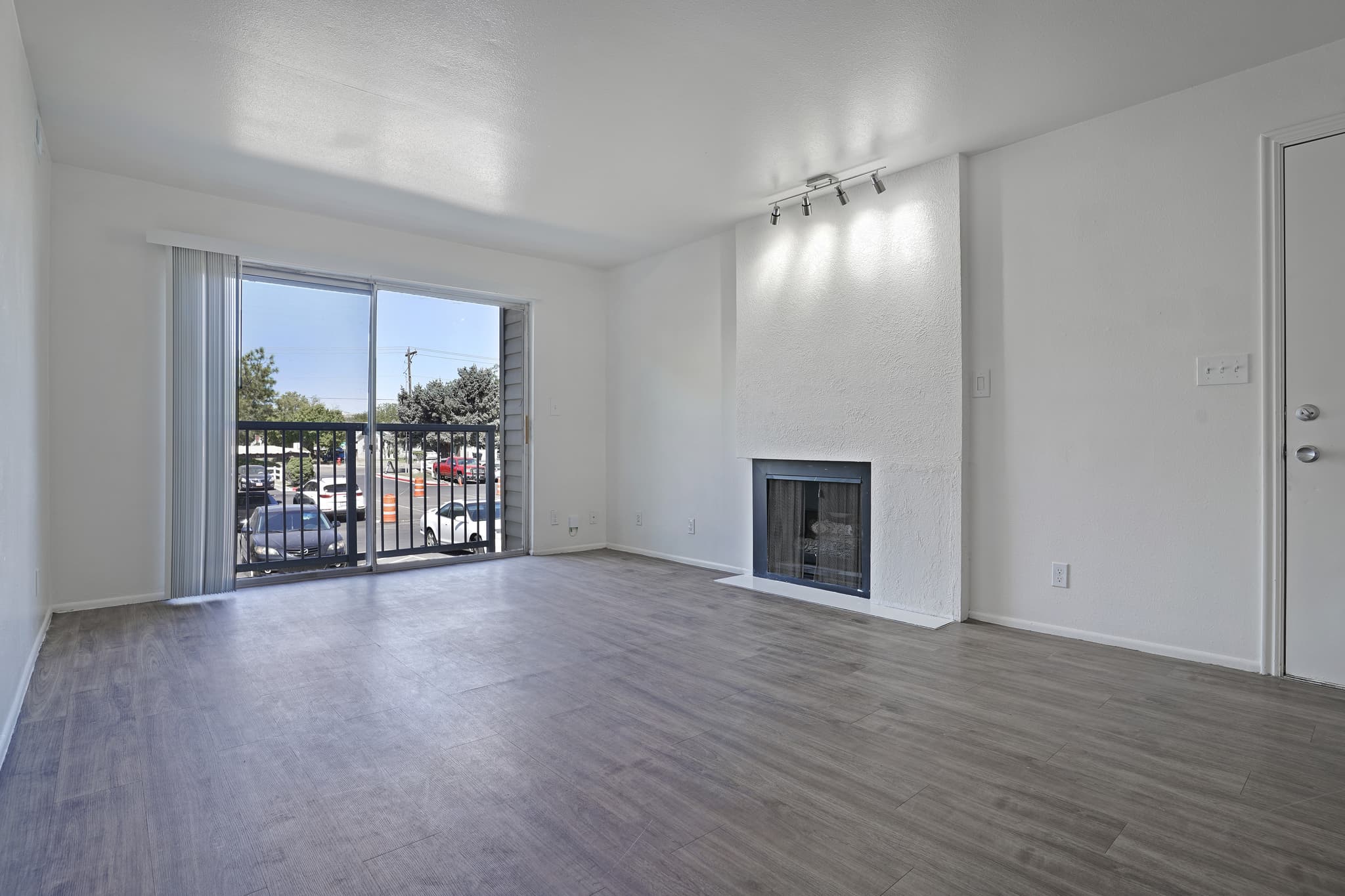 Riverdale Apartment: 4250 S 1000 W