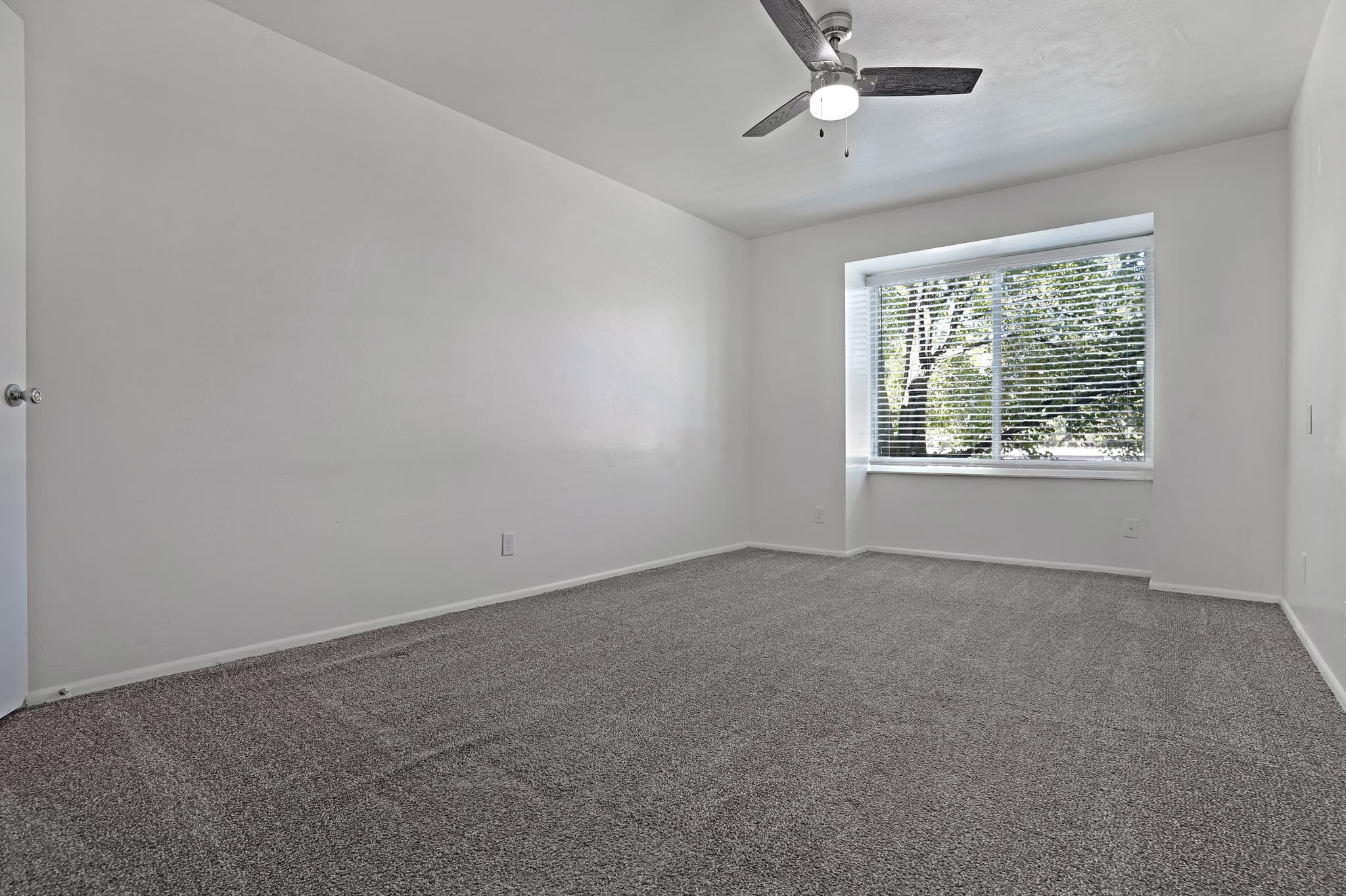 Riverdale Apartment: 4250 S 1000 W