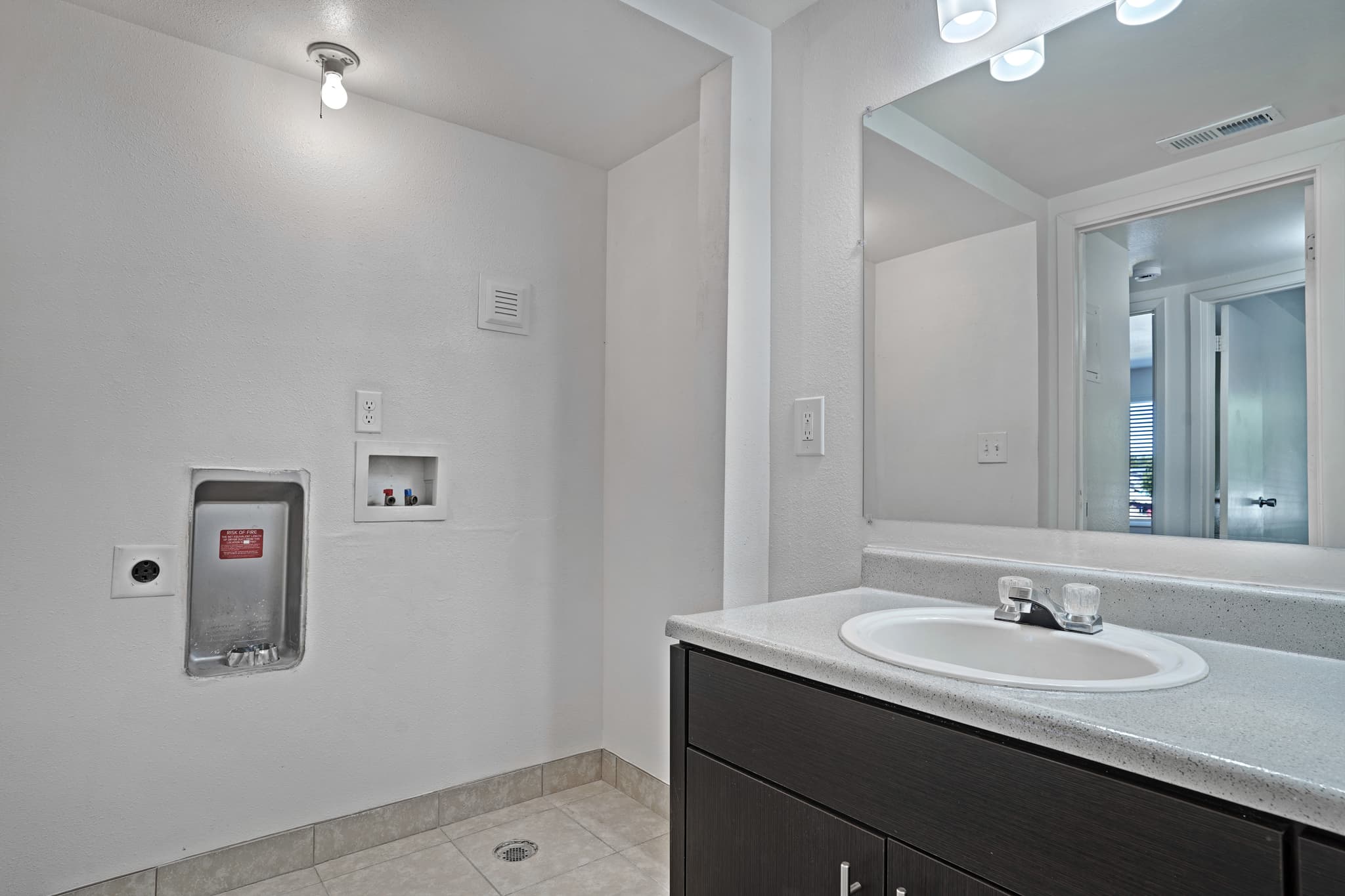 Riverdale Apartment: 4250 S 1000 W