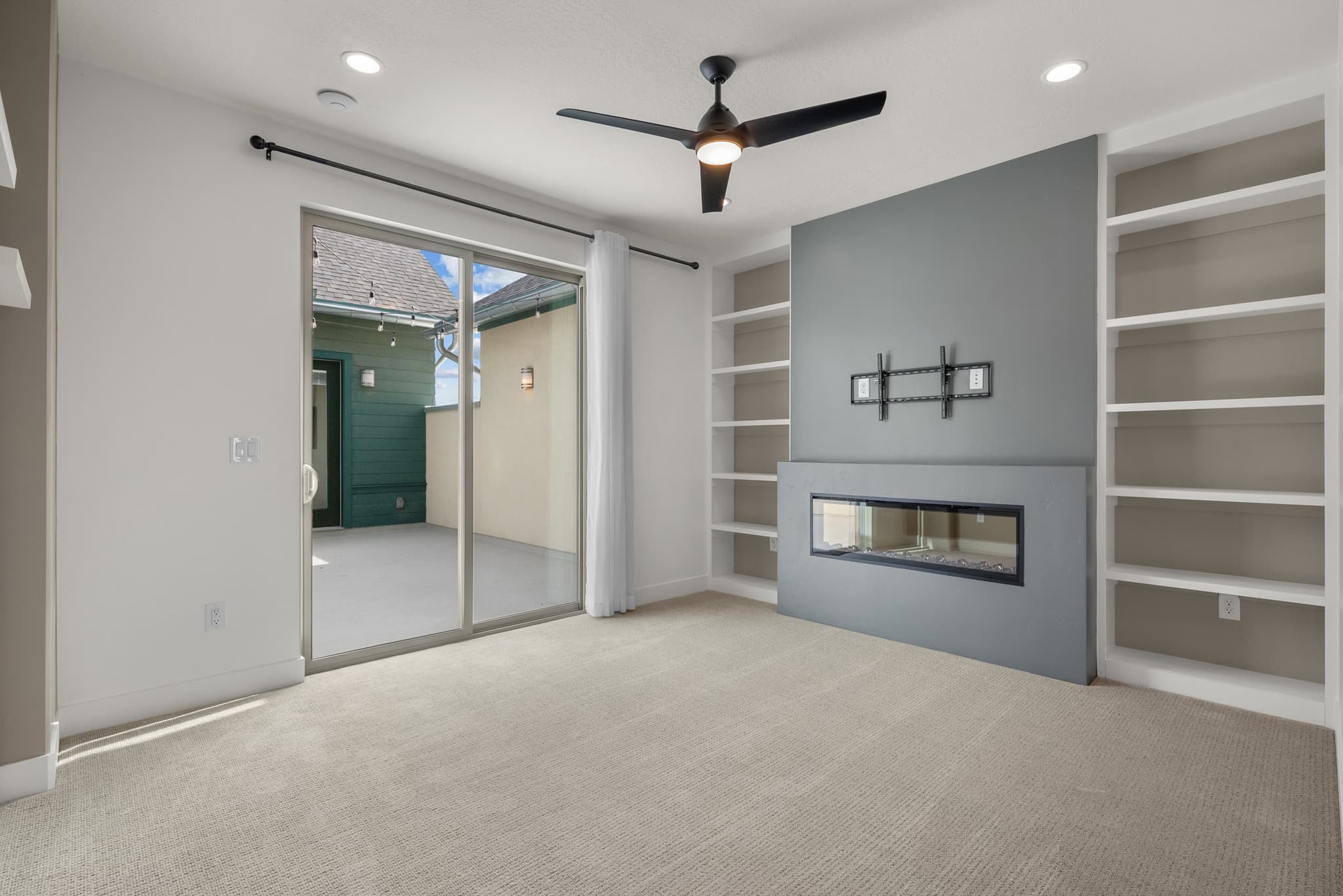South Jordan House: 6722 W Namaste Dr