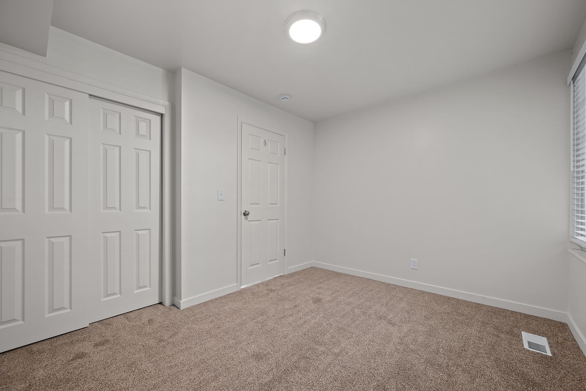 Provo Apartment: 351 E Center St