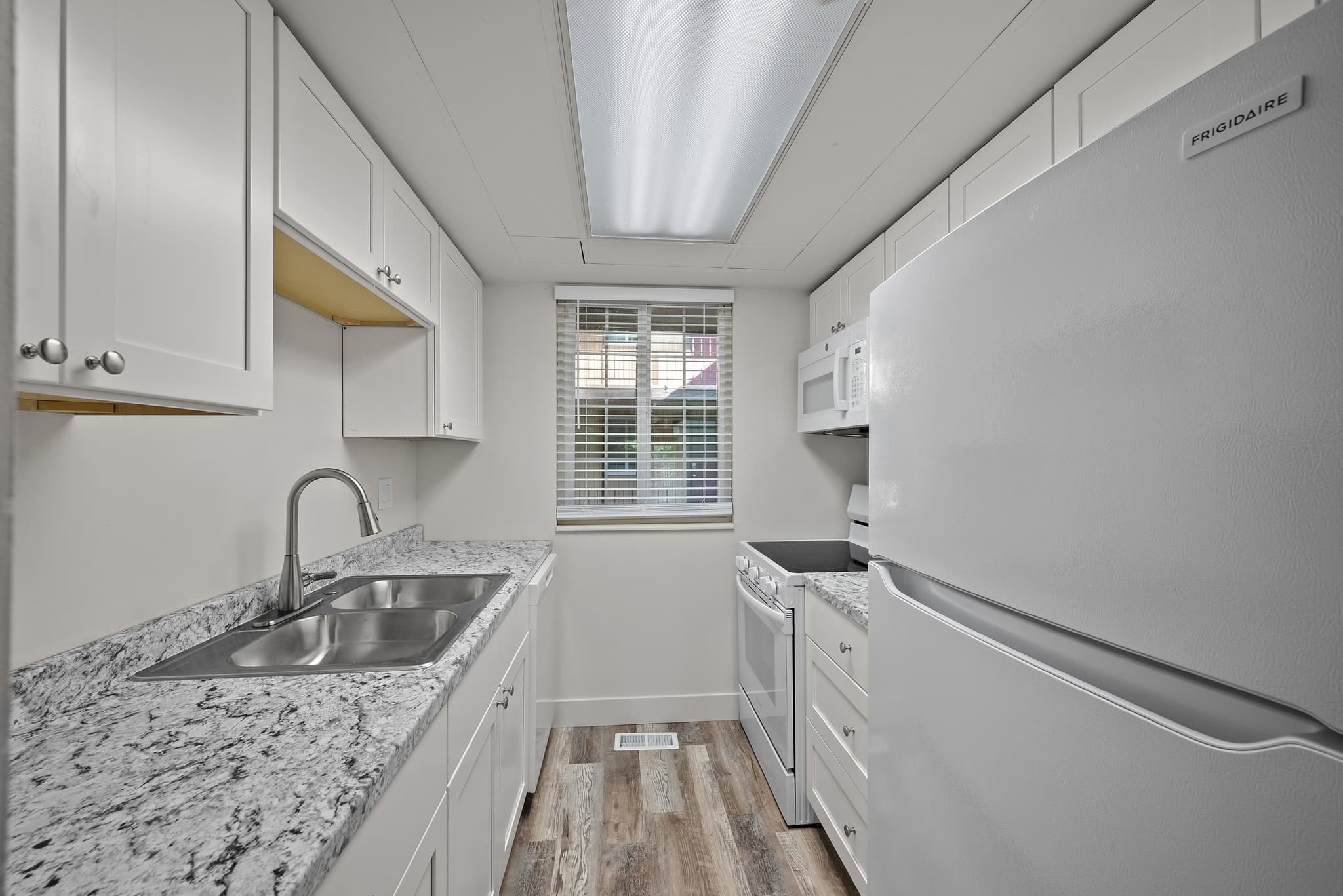 Provo Apartment: 351 E Center St