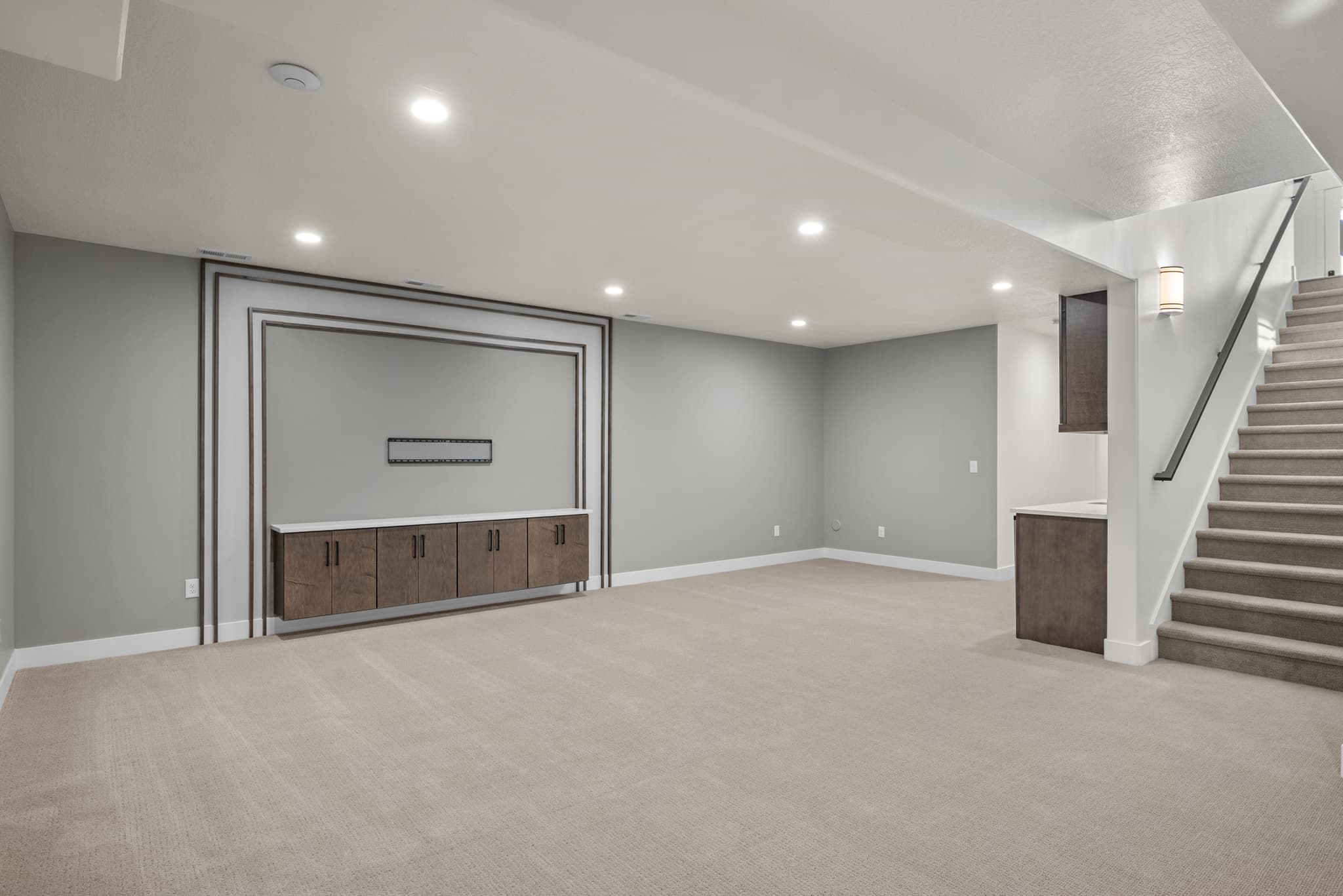 South Jordan House: 6722 W Namaste Dr