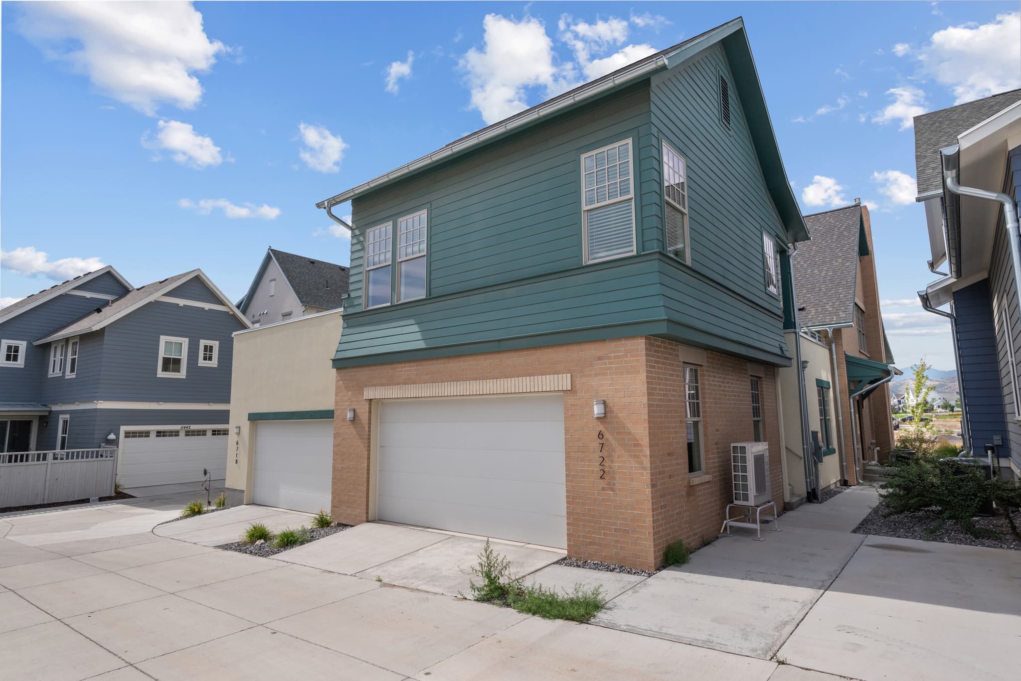 South Jordan House: 6722 W Namaste Dr