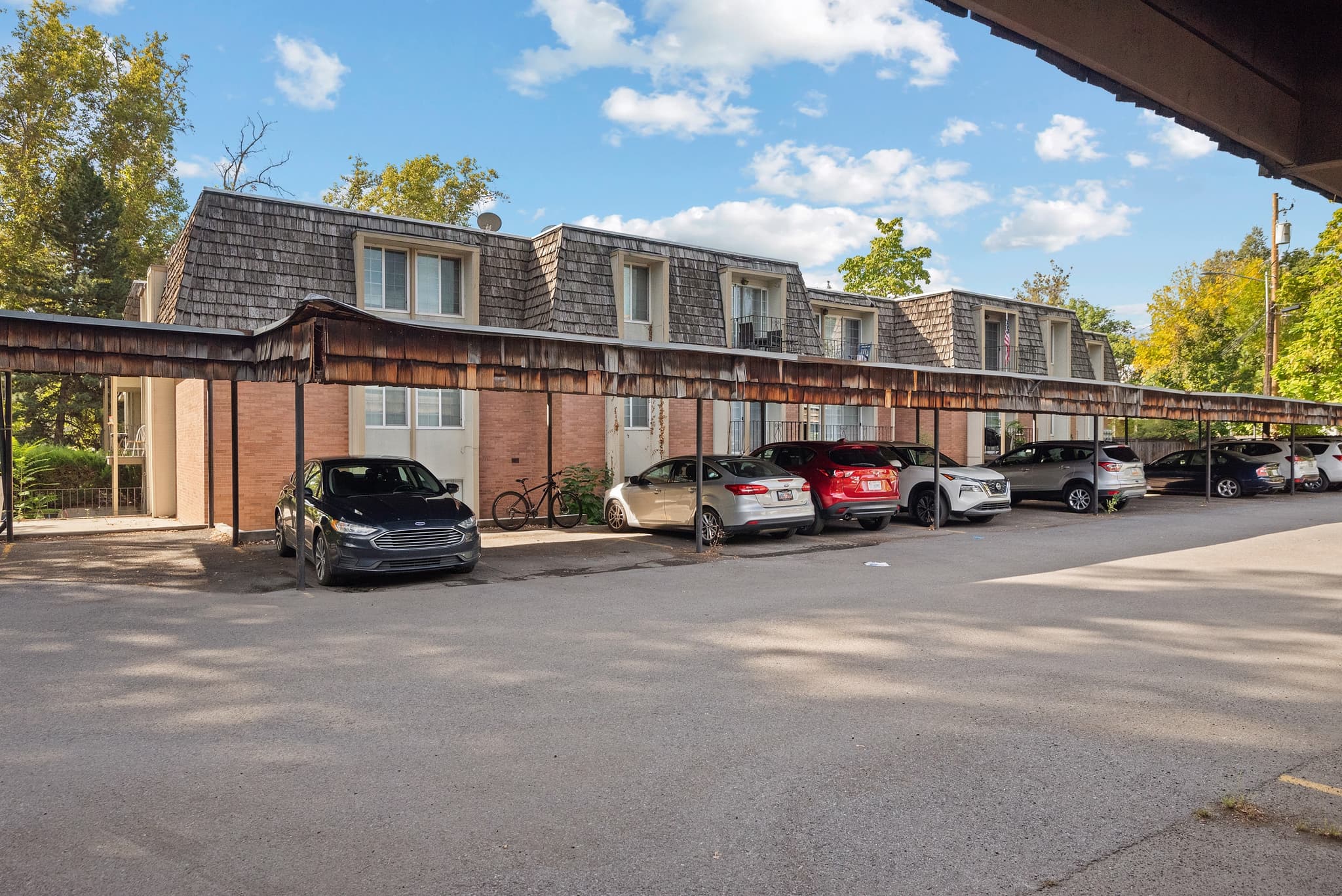 Provo Apartment: 351 E Center St