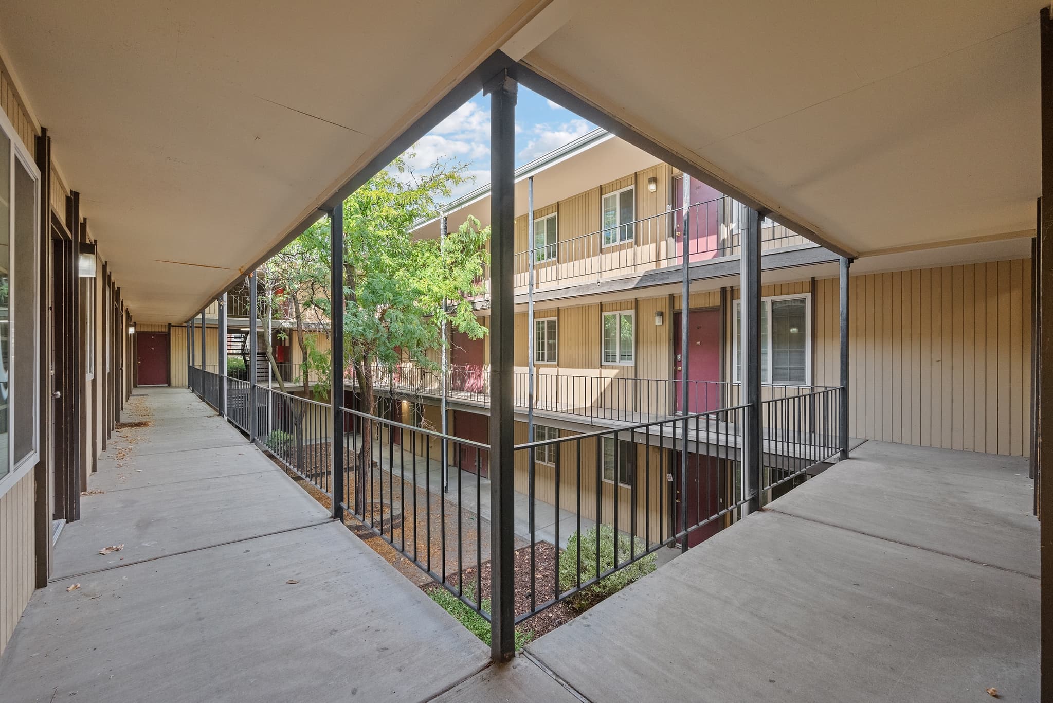 Provo Apartment: 351 E Center St