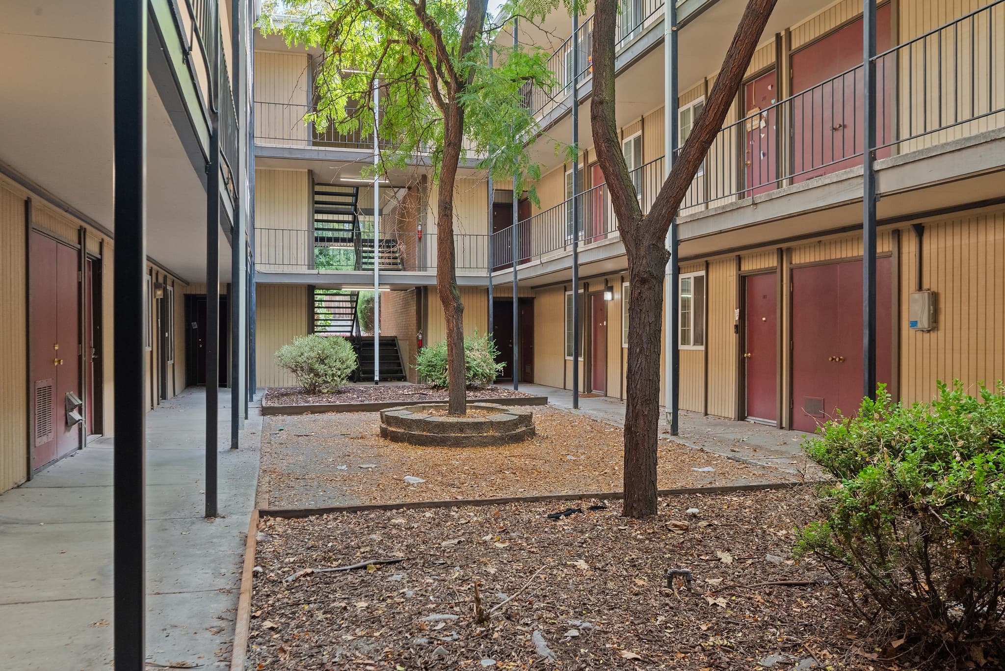 Provo Apartment: 351 E Center St