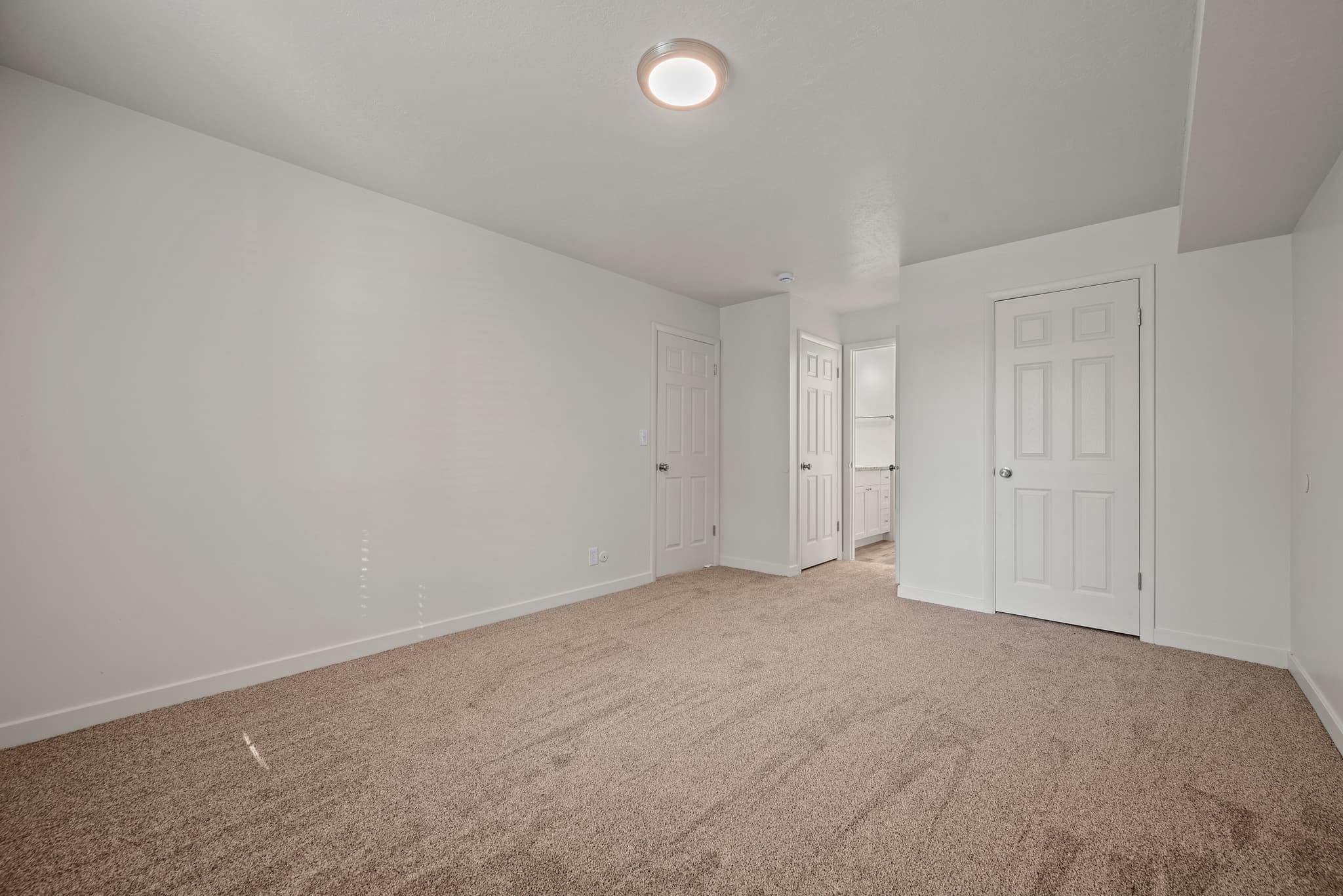 Provo Apartment: 351 E Center St