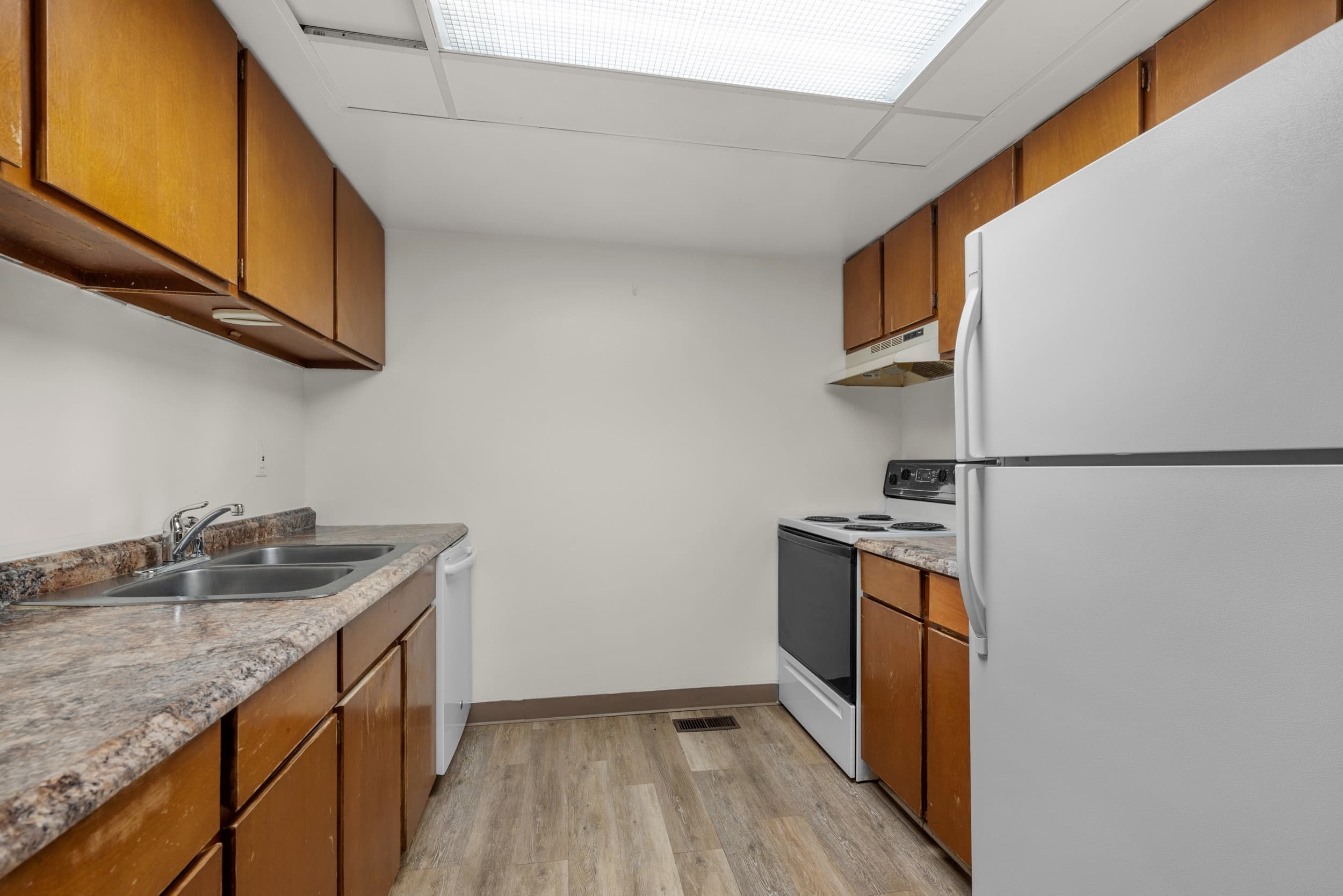 Provo Apartment: 351 E Center St