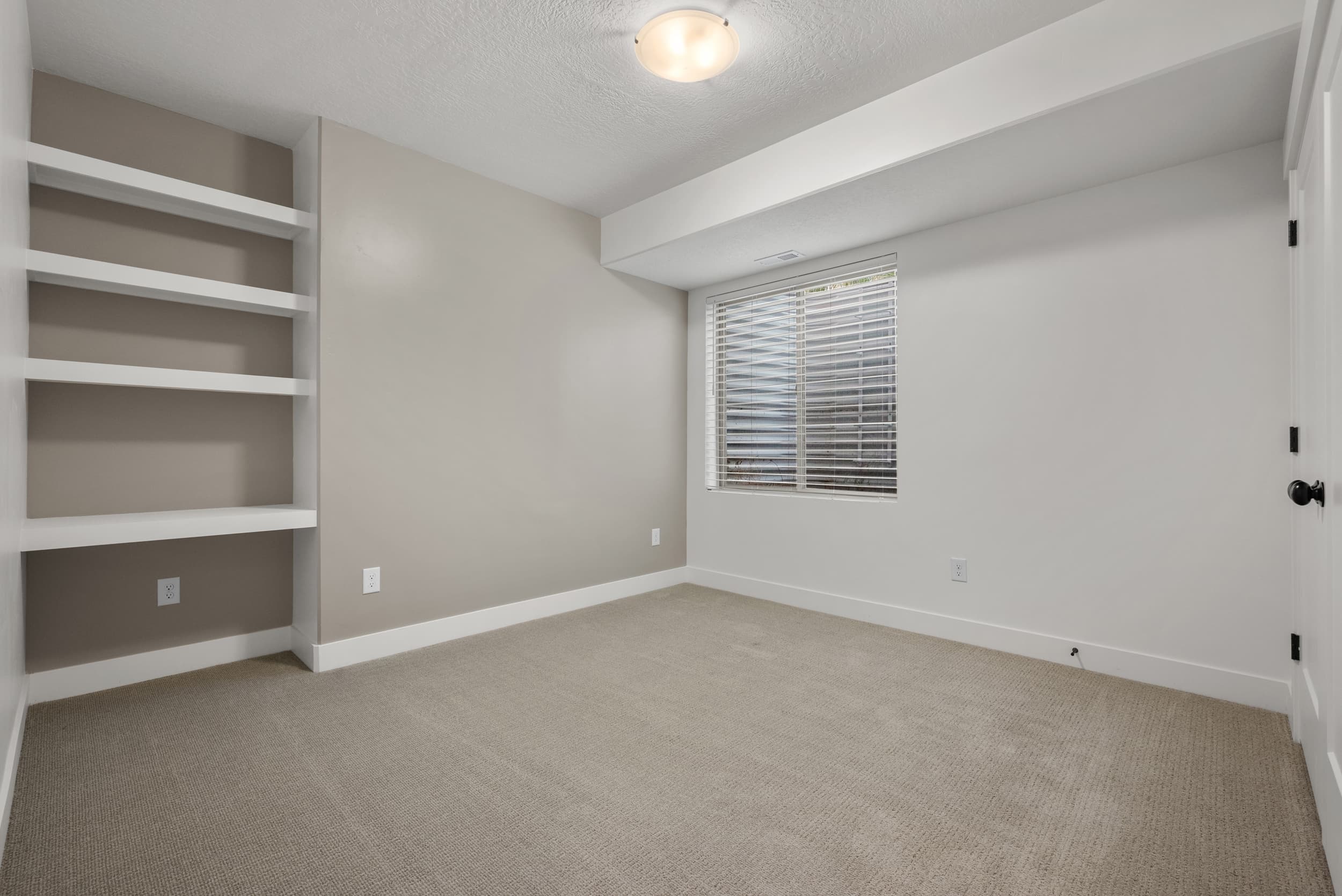 South Jordan House: 6722 W Namaste Dr
