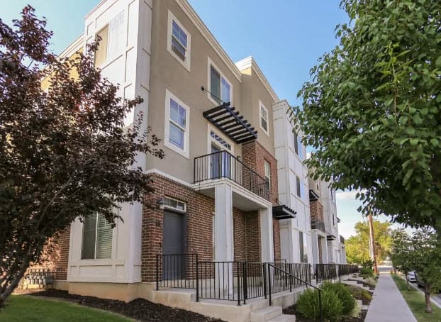 Layton Townhome: 100 N Cross St