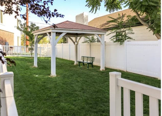 Layton Townhome: 100 N Cross St