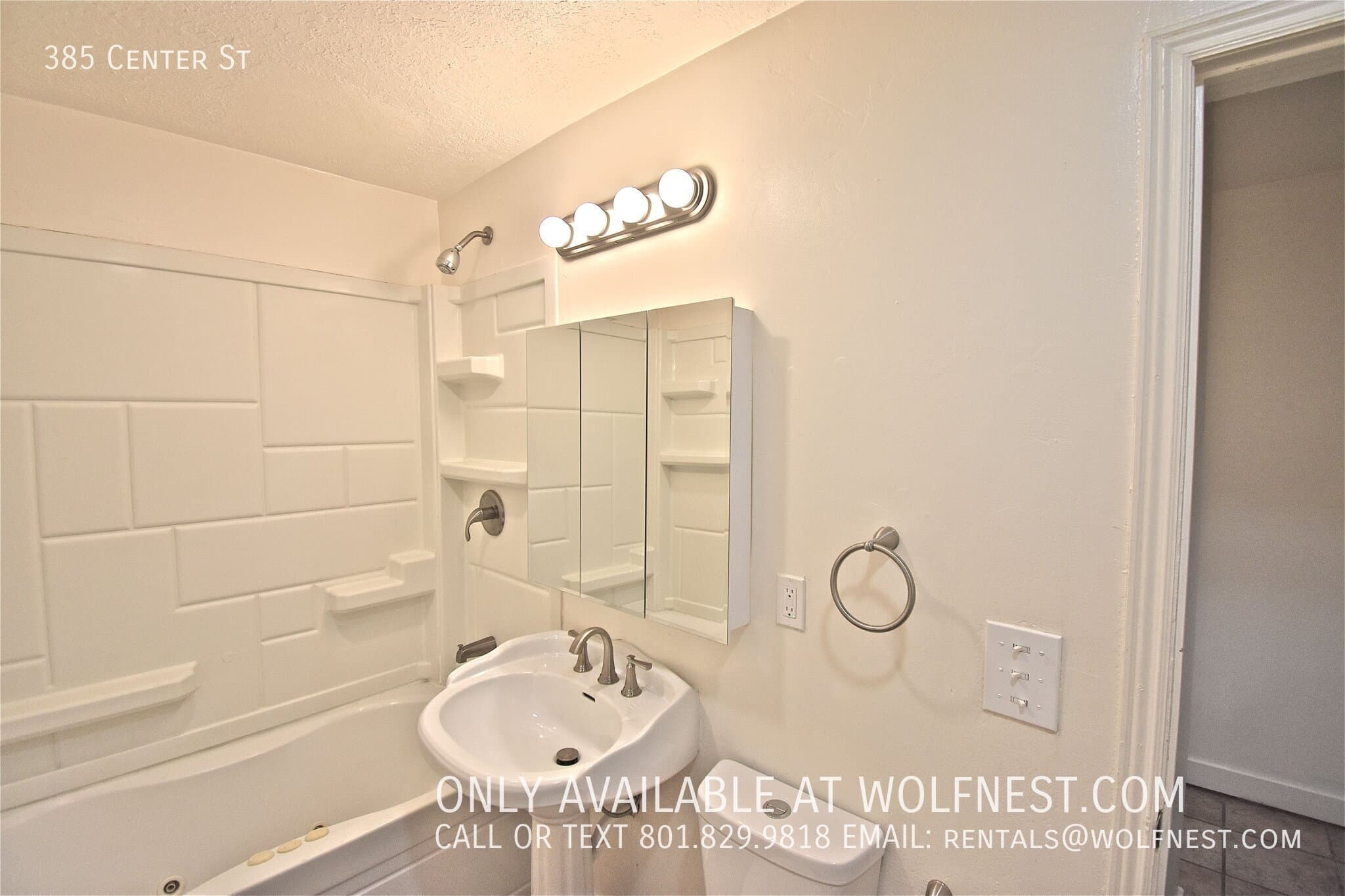 Clearfield House: 385 Center St