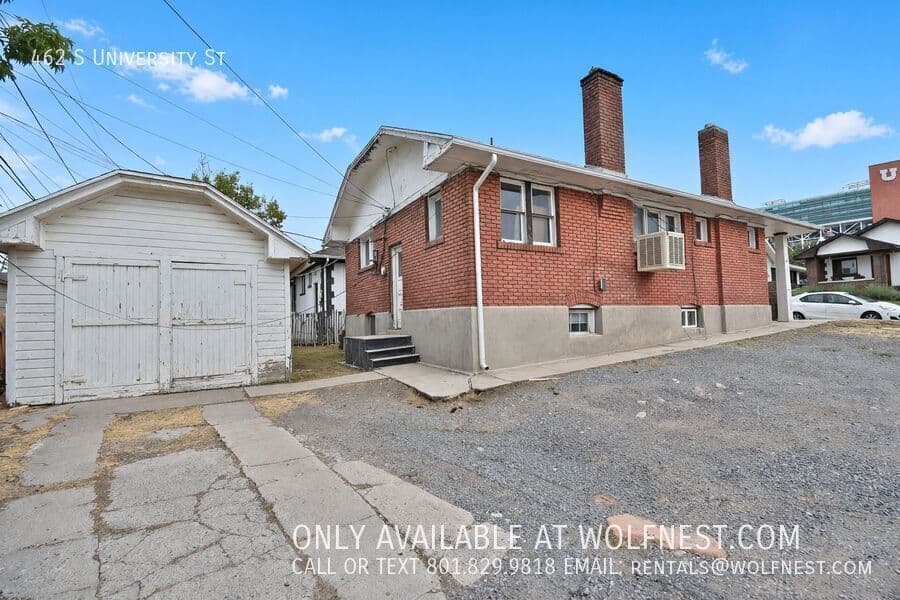Salt Lake City House: 462 S University St