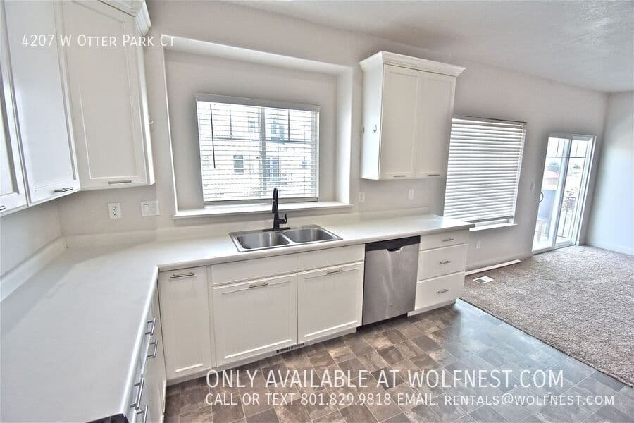 Herriman Townhome: 4207 W Otter Park Ct