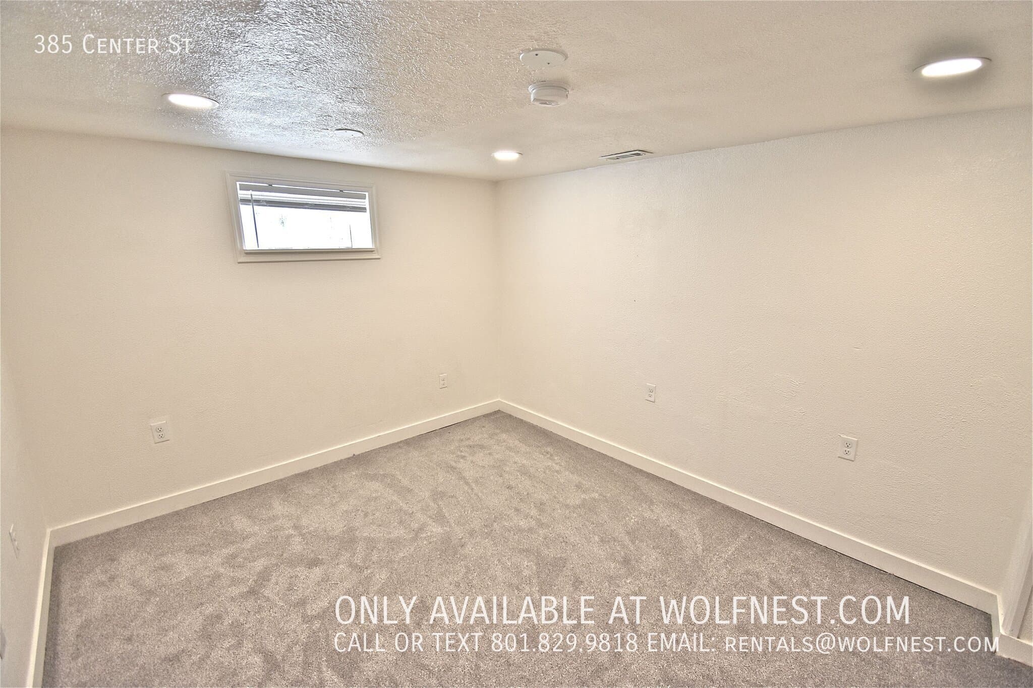 Clearfield House: 385 Center St