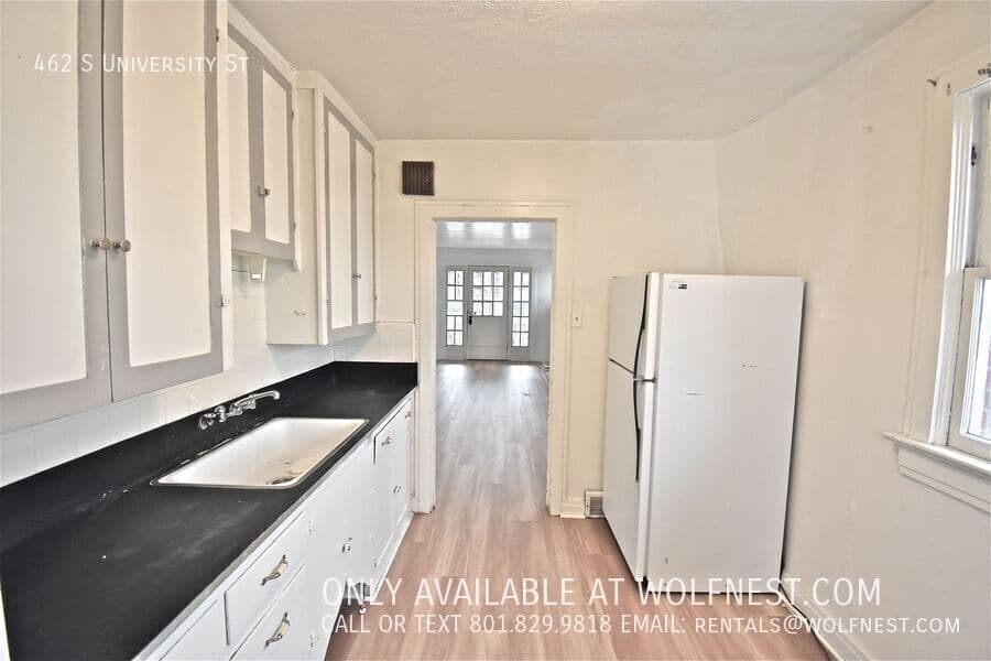 Salt Lake City House: 462 S University St
