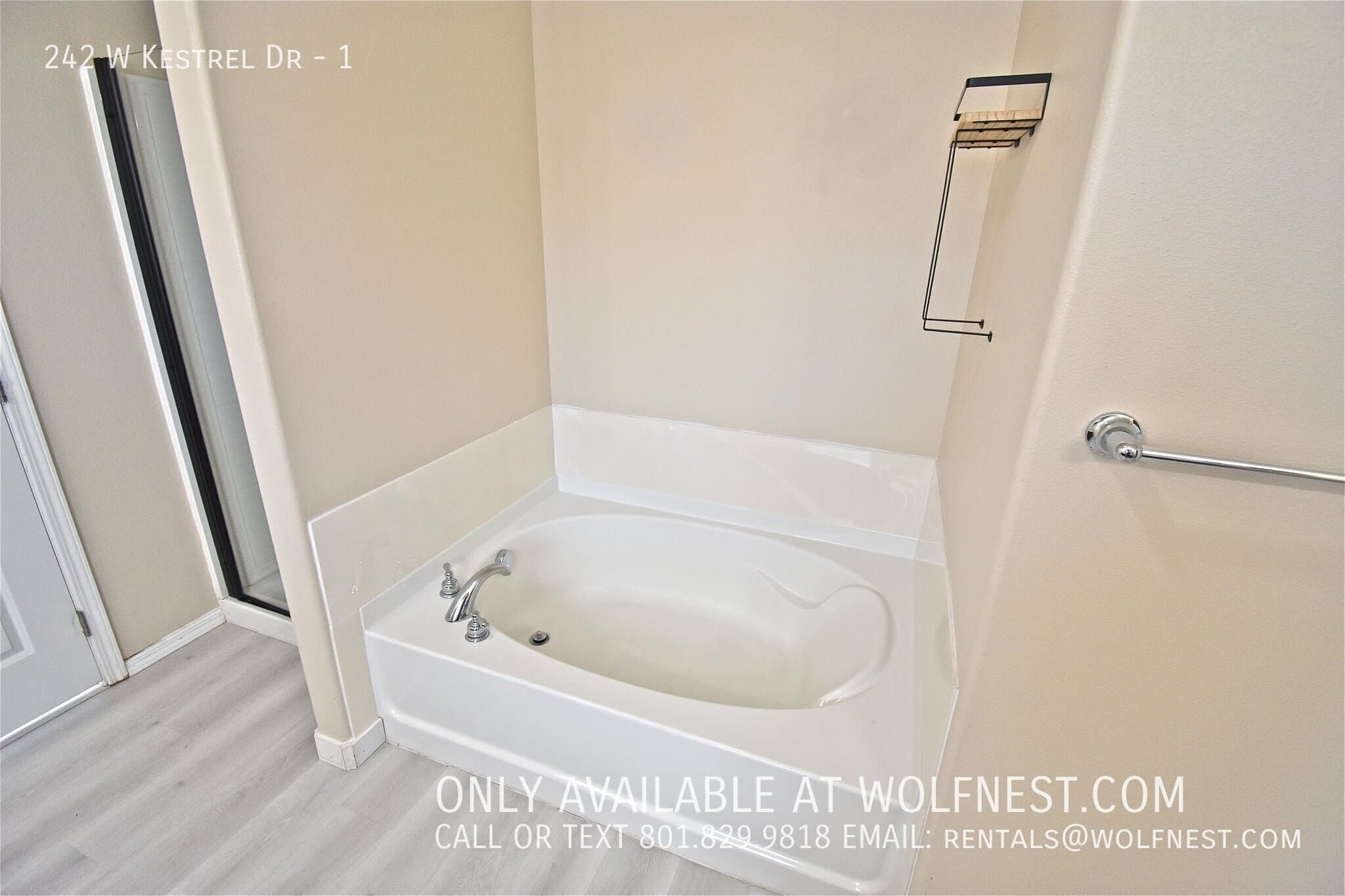 Saratoga Springs Multiplex: 242 W Kestrel Dr