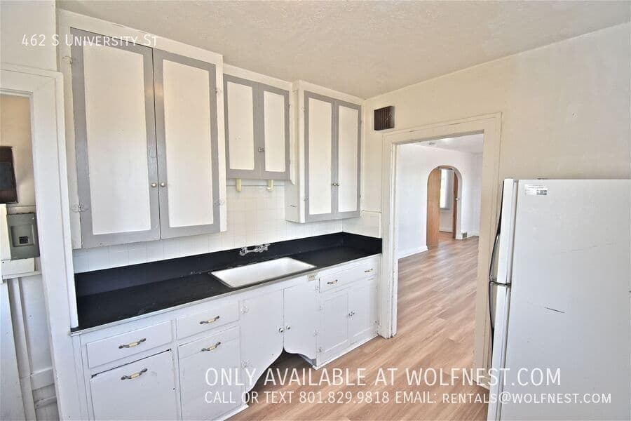 Salt Lake City House: 462 S University St
