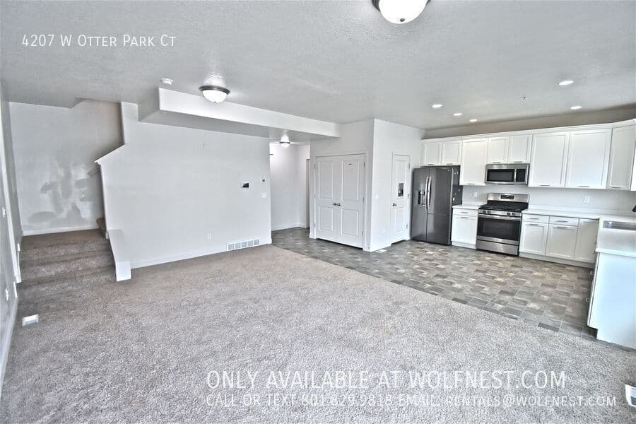 Herriman Townhome: 4207 W Otter Park Ct