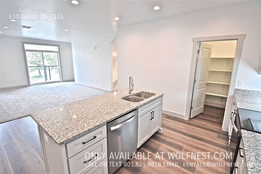 Clearfield Townhome: 430 E Depot St