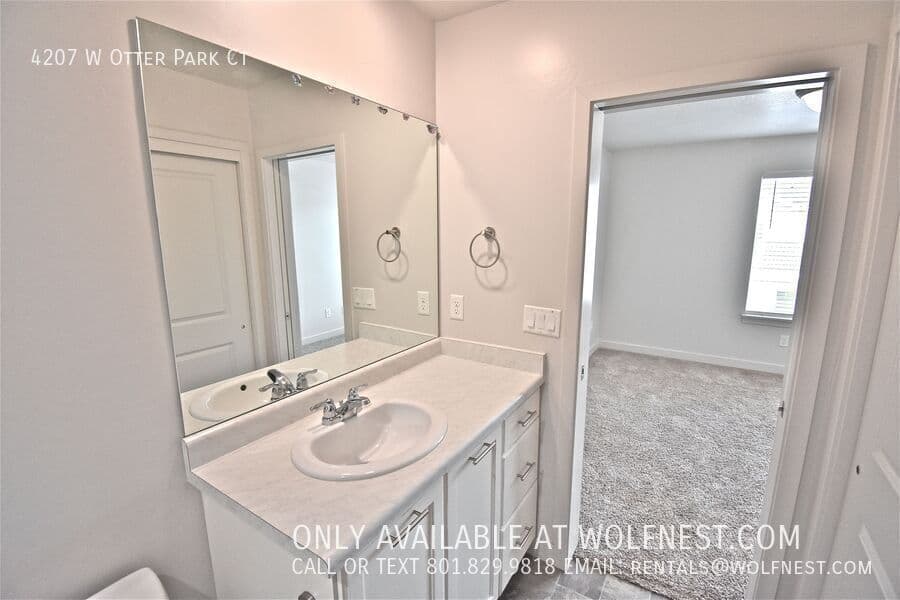 Herriman Townhome: 4207 W Otter Park Ct