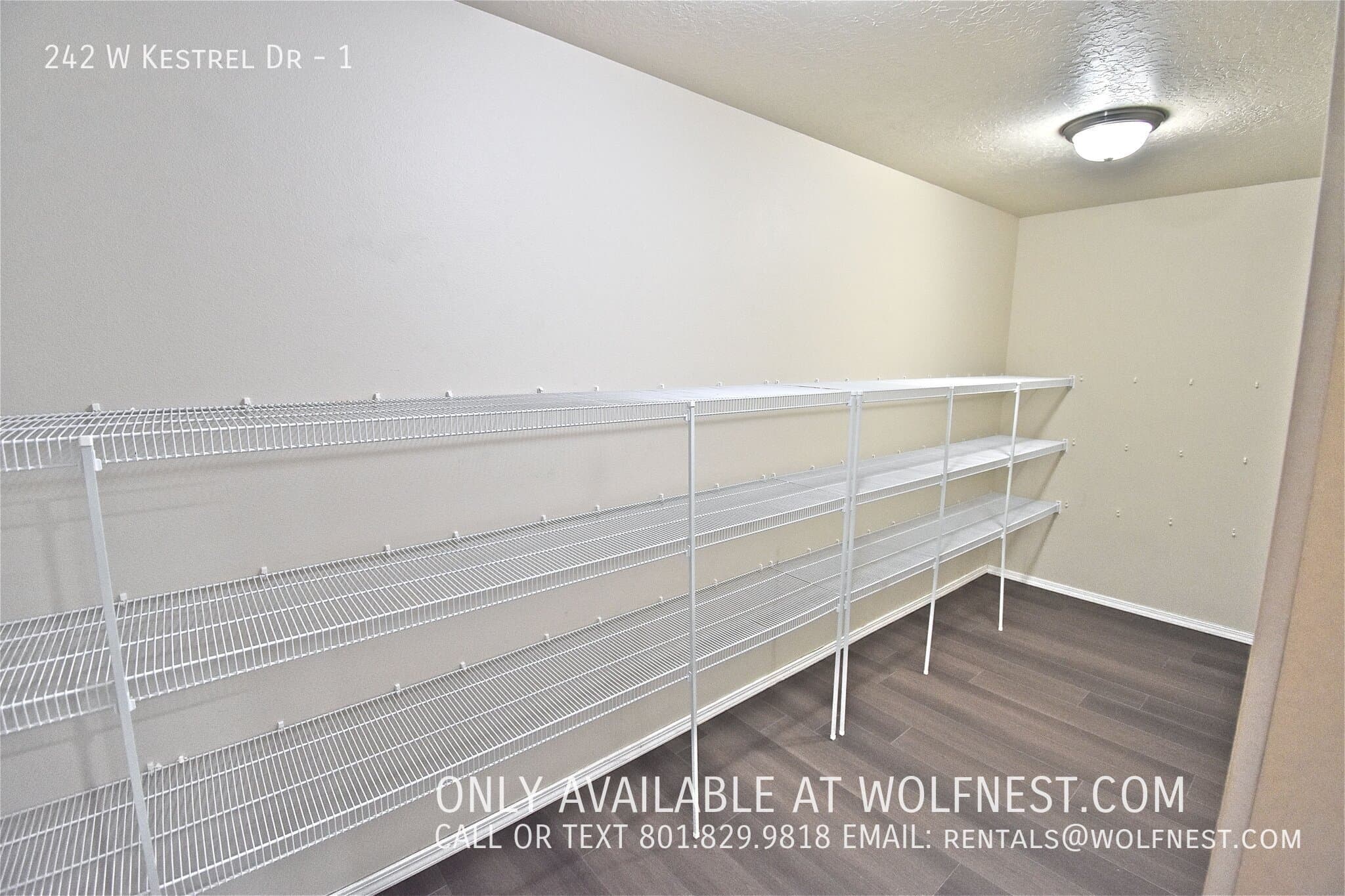 Saratoga Springs Multiplex: 242 W Kestrel Dr